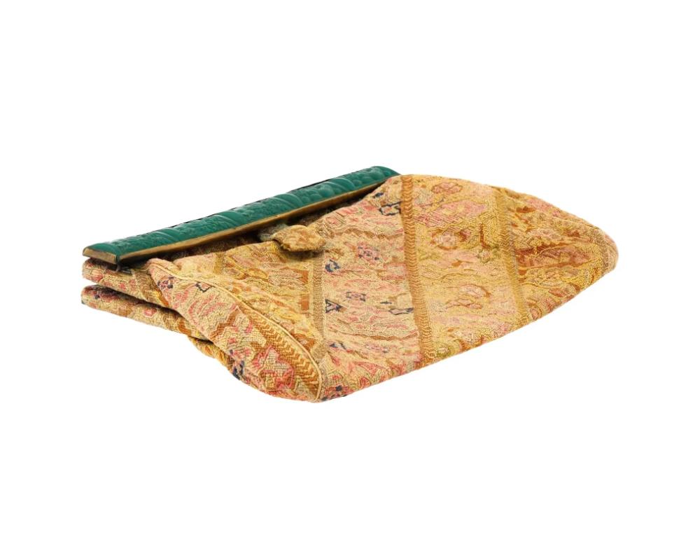 Sac à main persan ancien en textile safavide, vers 18ème siècle Bon état - En vente à New York, NY