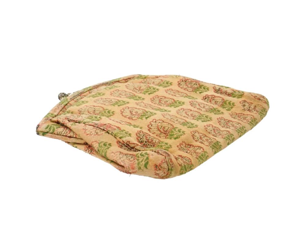 XVIIIe siècle et antérieur Sac à main persan ancien en textile safavide, vers 18ème siècle en vente