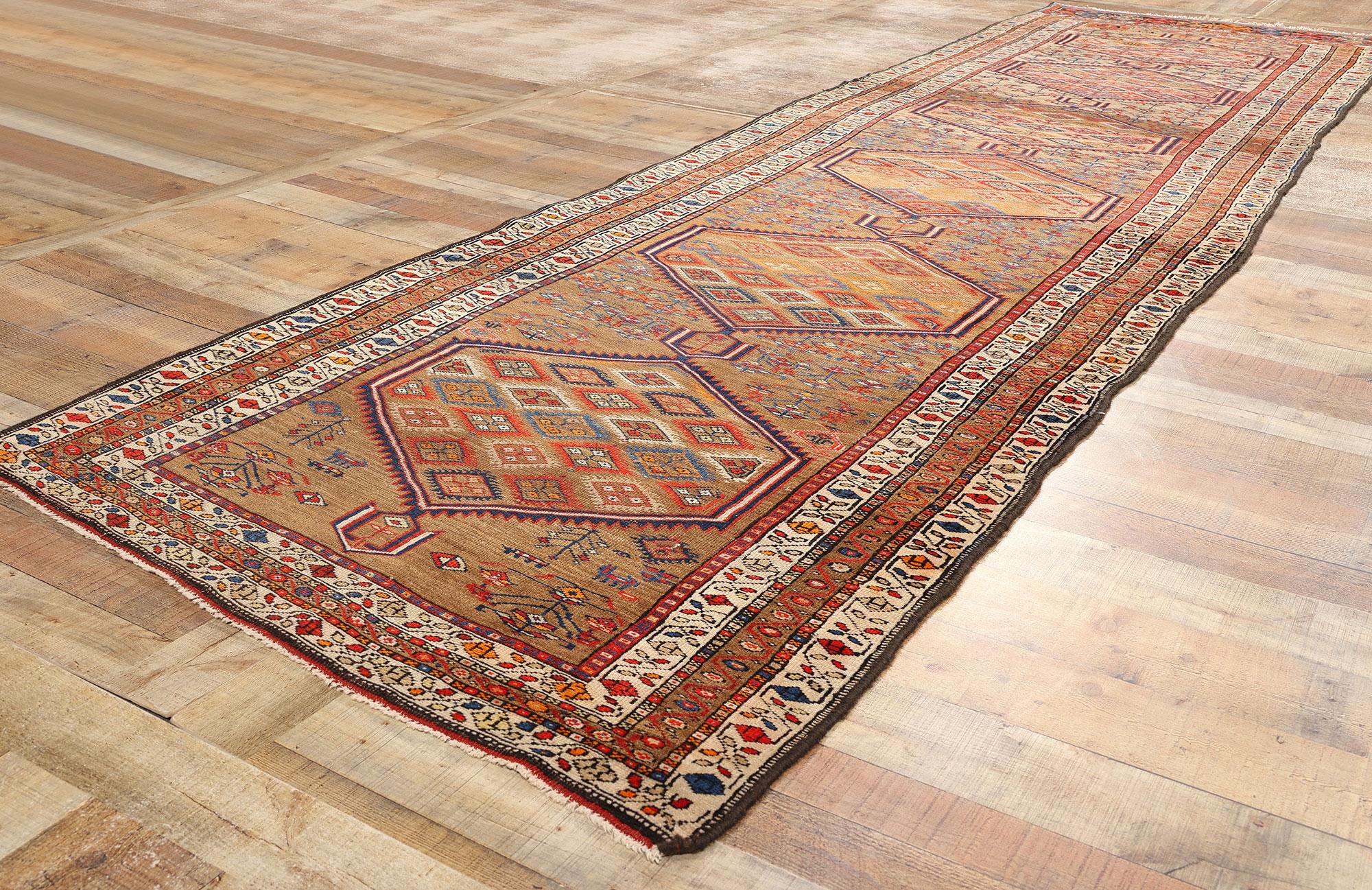 XIXe siècle Tapis persan ancien Sarab, 04'01 x 15'01 en vente