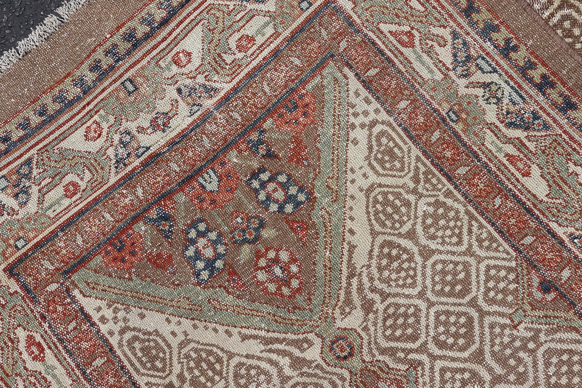 Malayer Tappeto antico persiano Sarab con disegno geometrico a reticolo in caldo cammello 2'9 x 7'7 in vendita