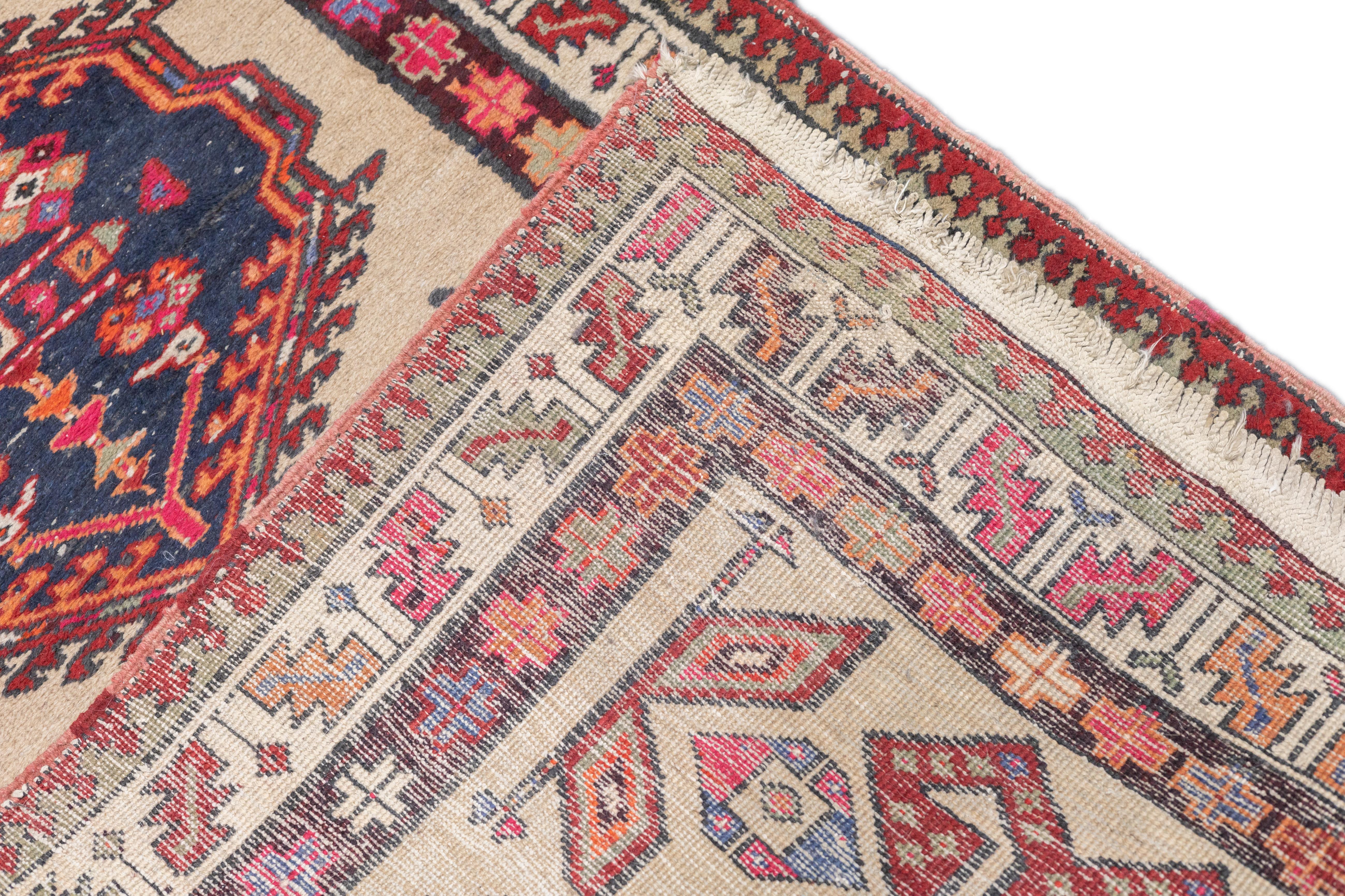Antiker persischer Sarab-Läufer 3'5'' x 10'10'' im Angebot 4