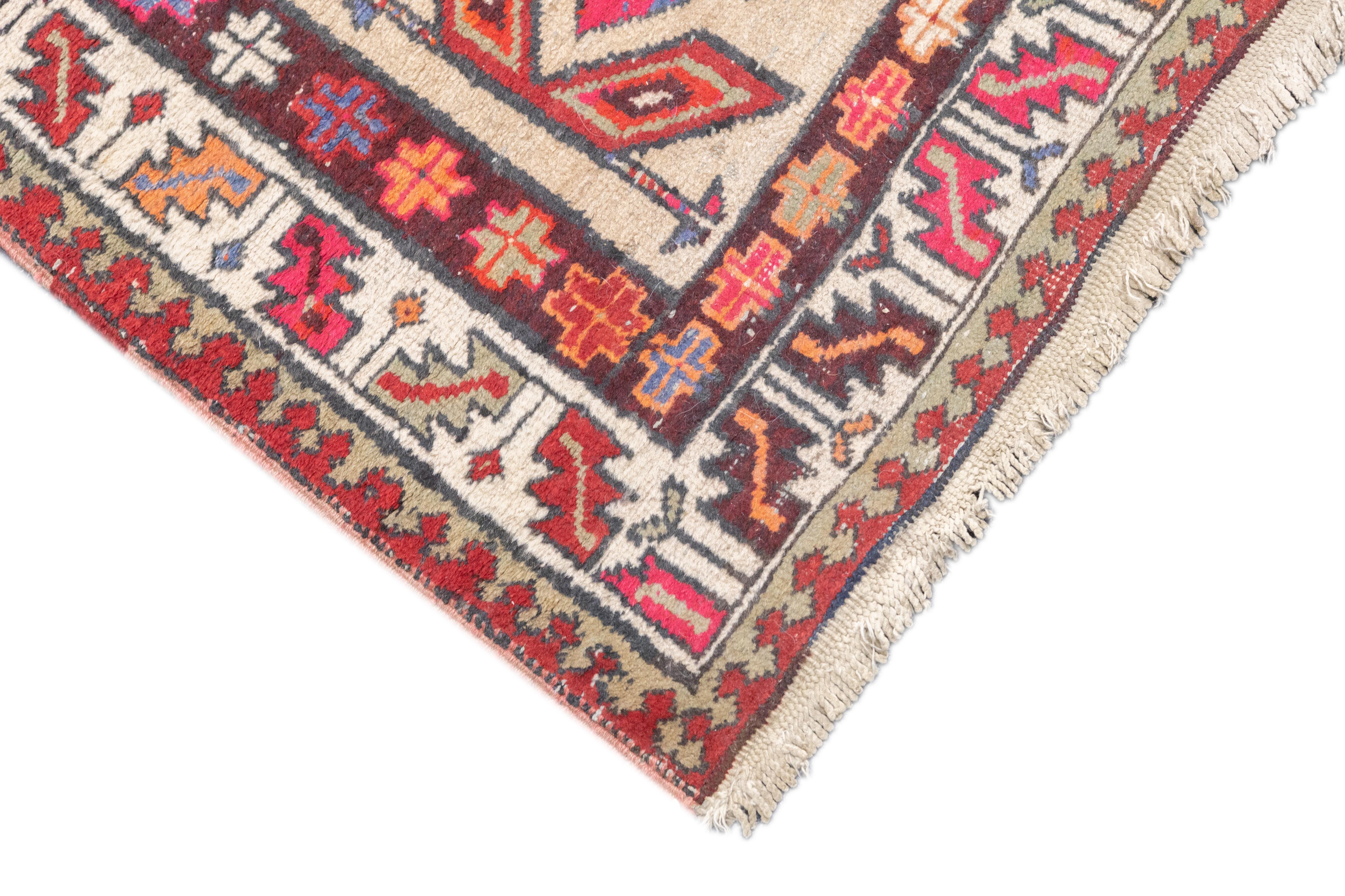 Antiker persischer Sarab-Läufer 3'5'' x 10'10'' (Handgeknüpft) im Angebot