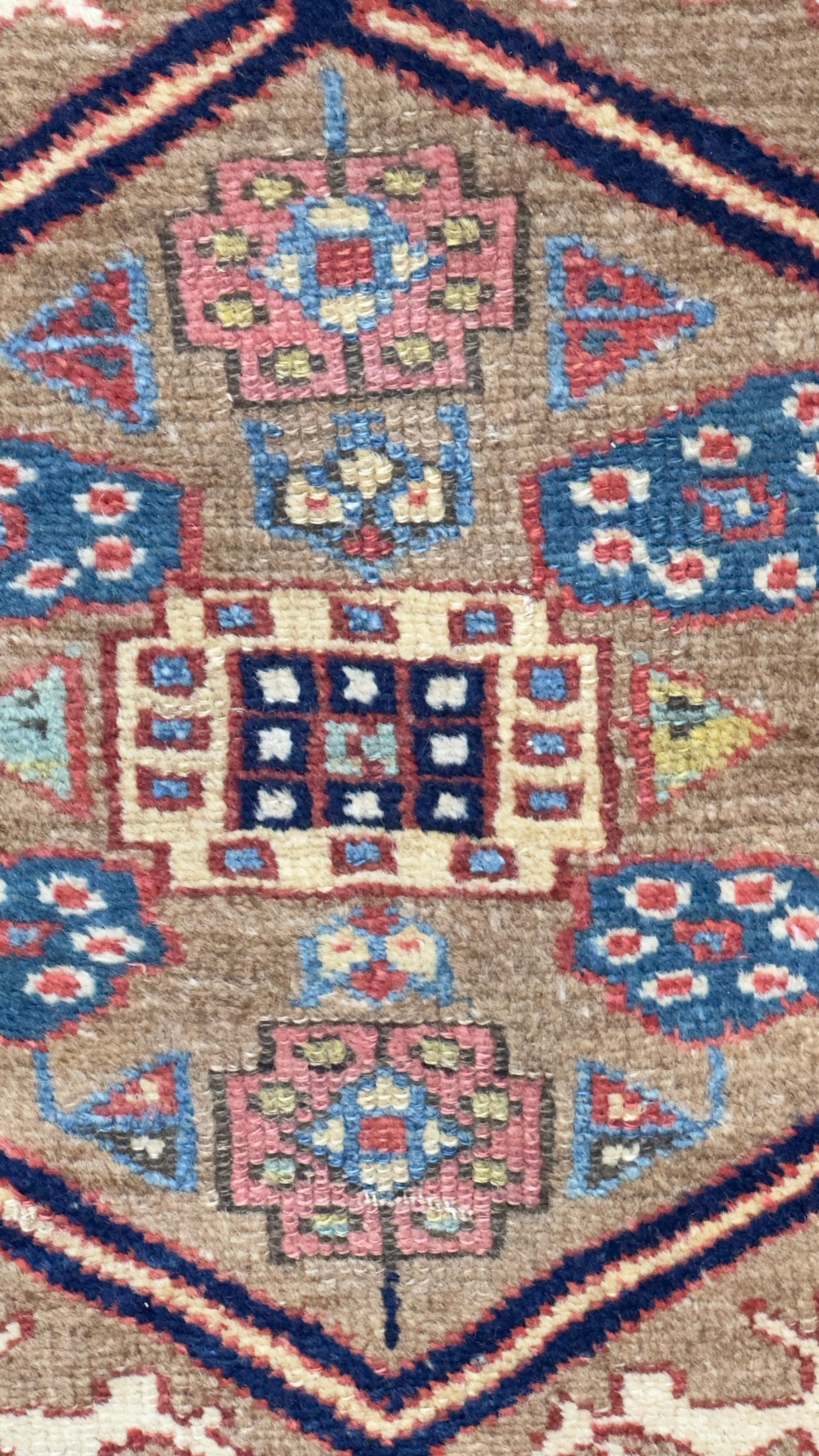 Antiker persischer Sarab Läufer 3'9 x 15'6 (19. Jahrhundert) im Angebot