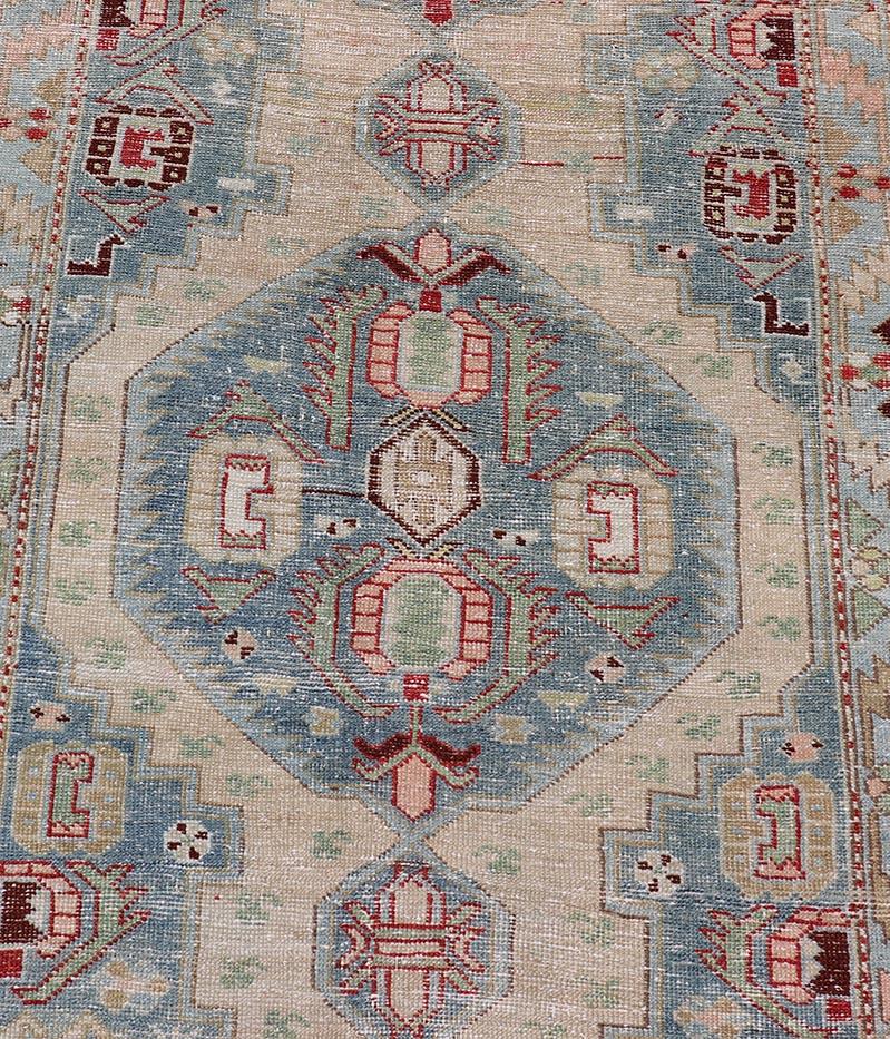 Antike persische Sarab Läufer mit Sub-Geometrische Medaillon Design 3'8