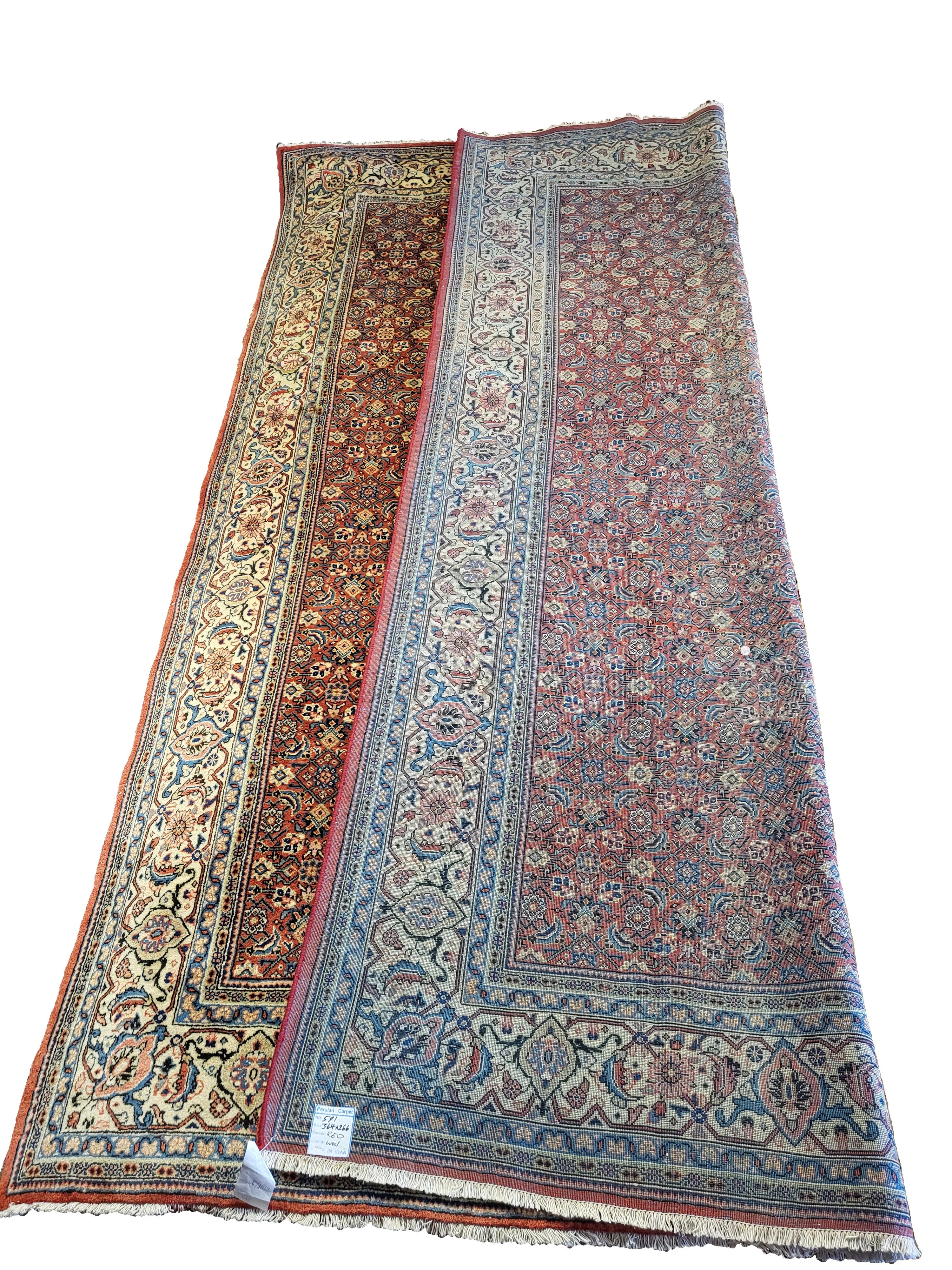 Wool Early 20th Century Persian Sarouk - All Over Mahi Design - Coral / Pink & Cream For Sale