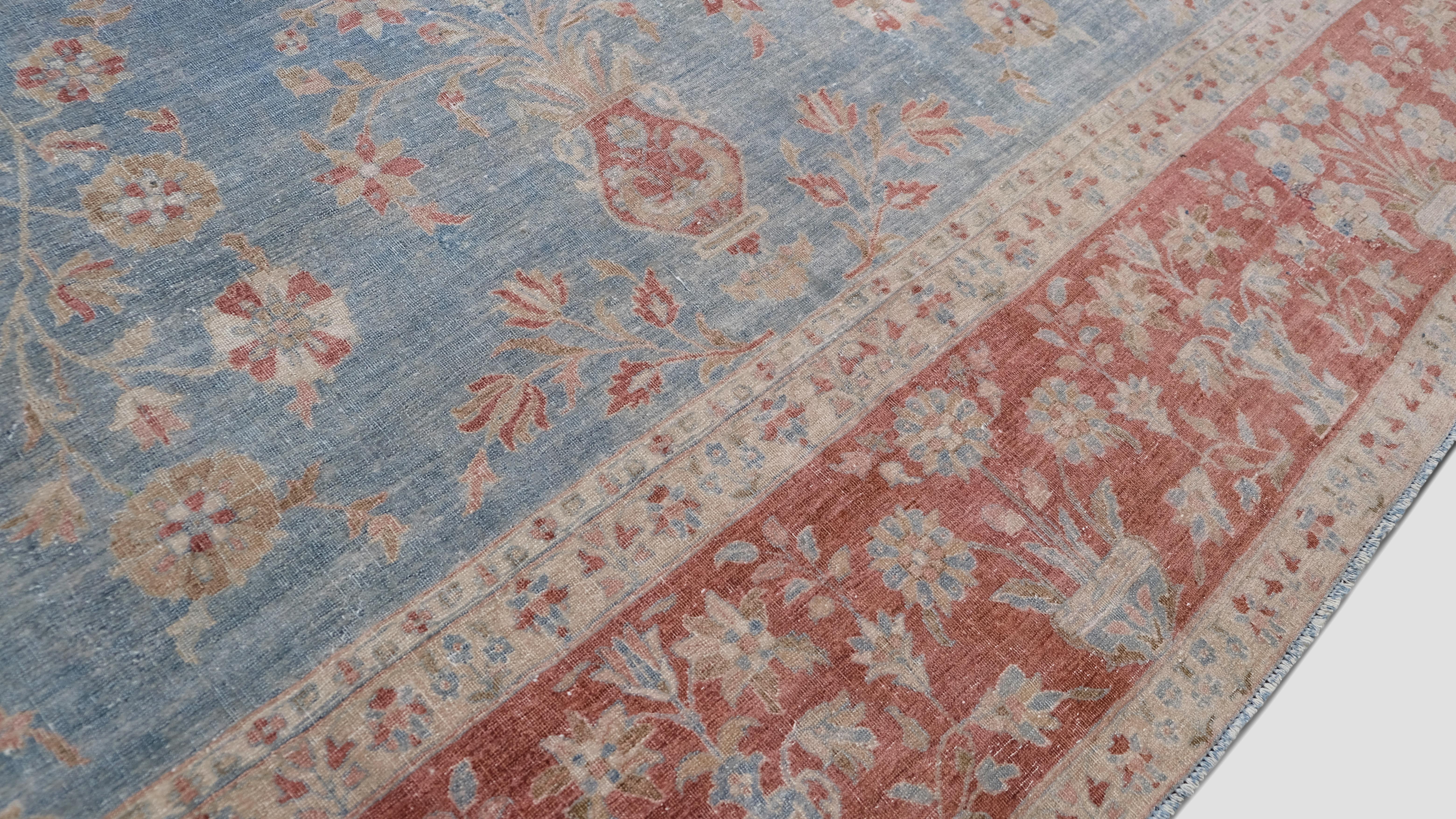 Antiker persischer Sarouk-Wollteppich in Blau und Rost 10'3''x18'5'' (Heriz Serapi) im Angebot