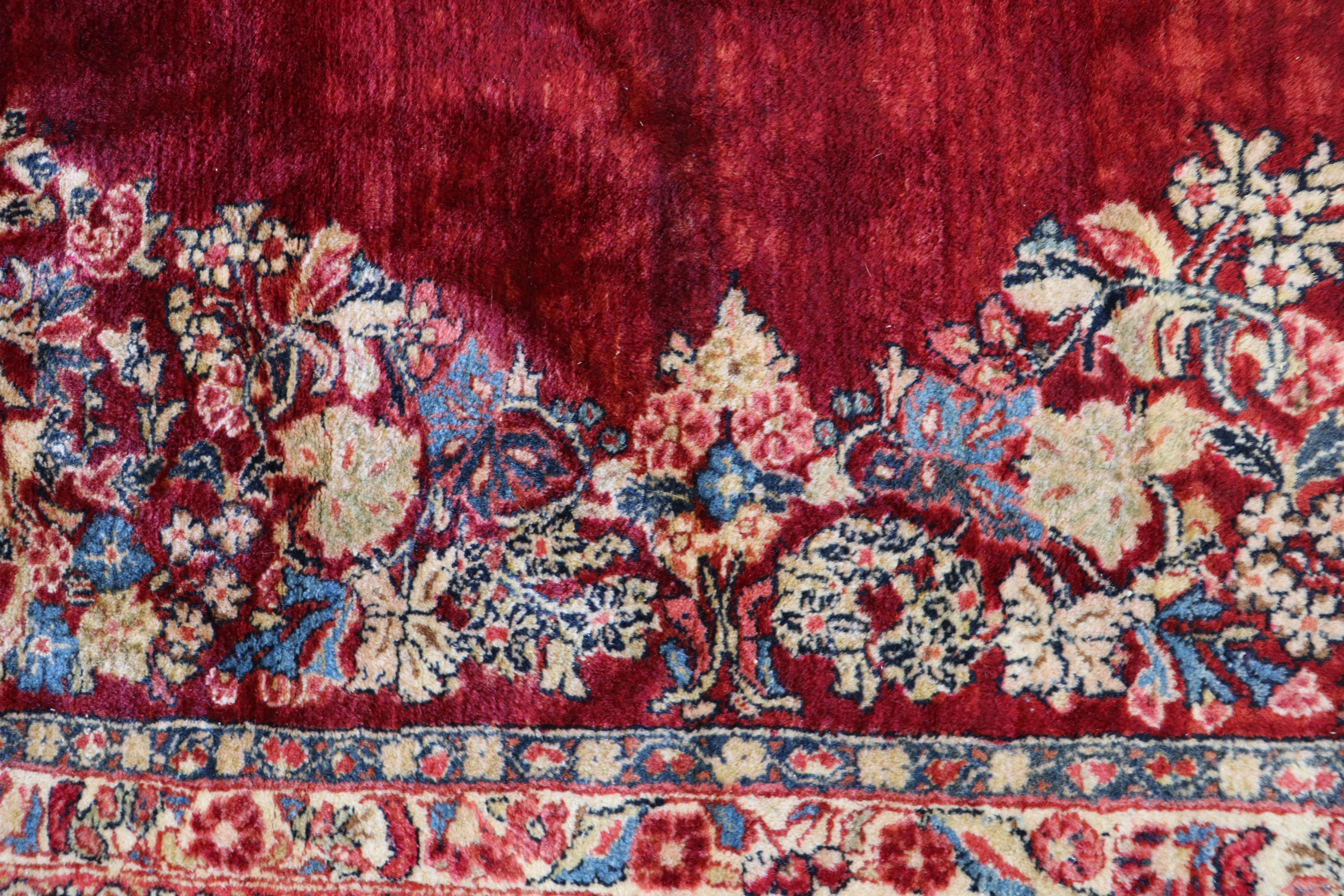 Antiker persischer Sarouk-Teppich, Classic Design 10'4