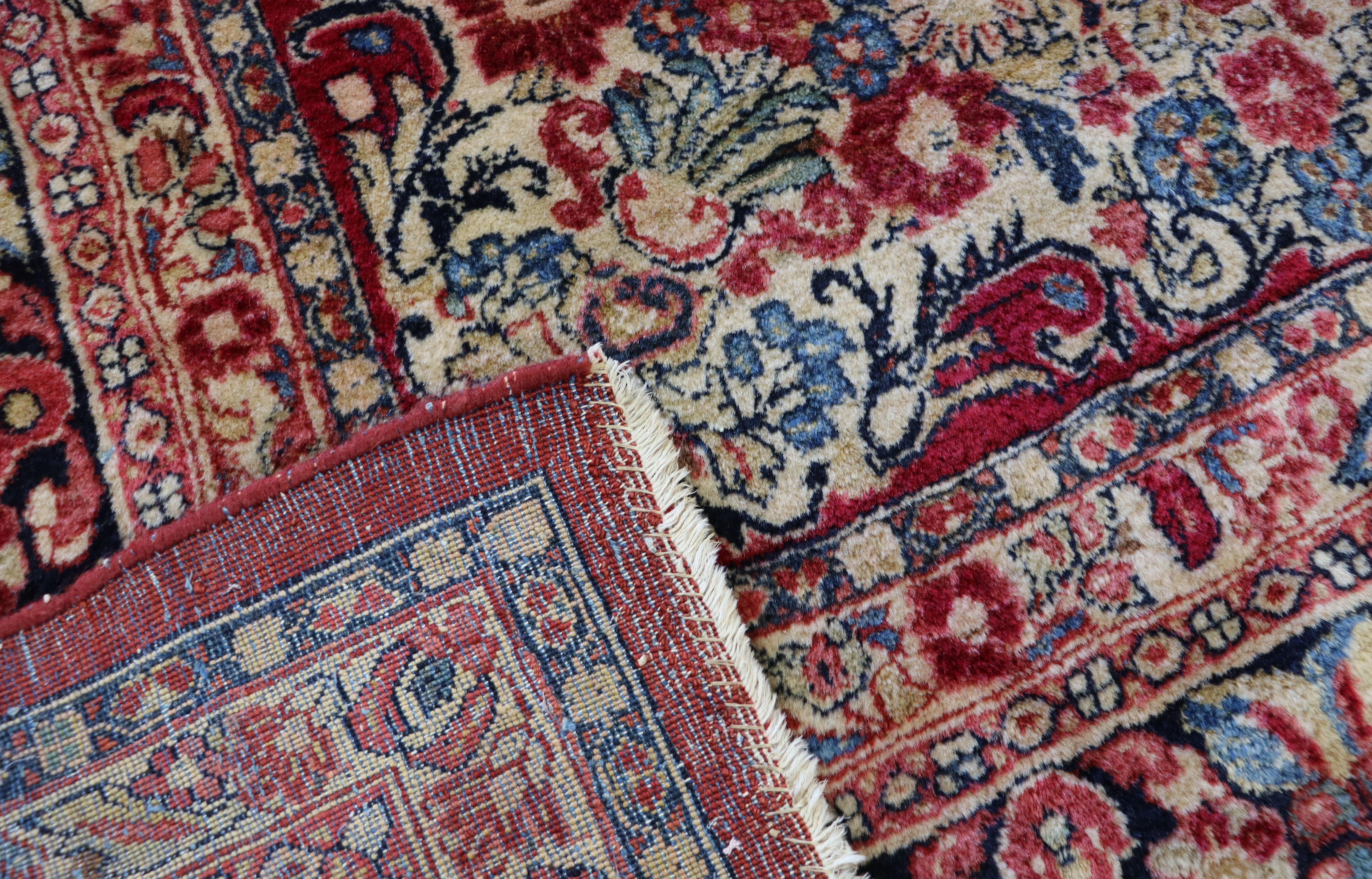 Antiker persischer Sarouk-Teppich, Classic Design 10'4