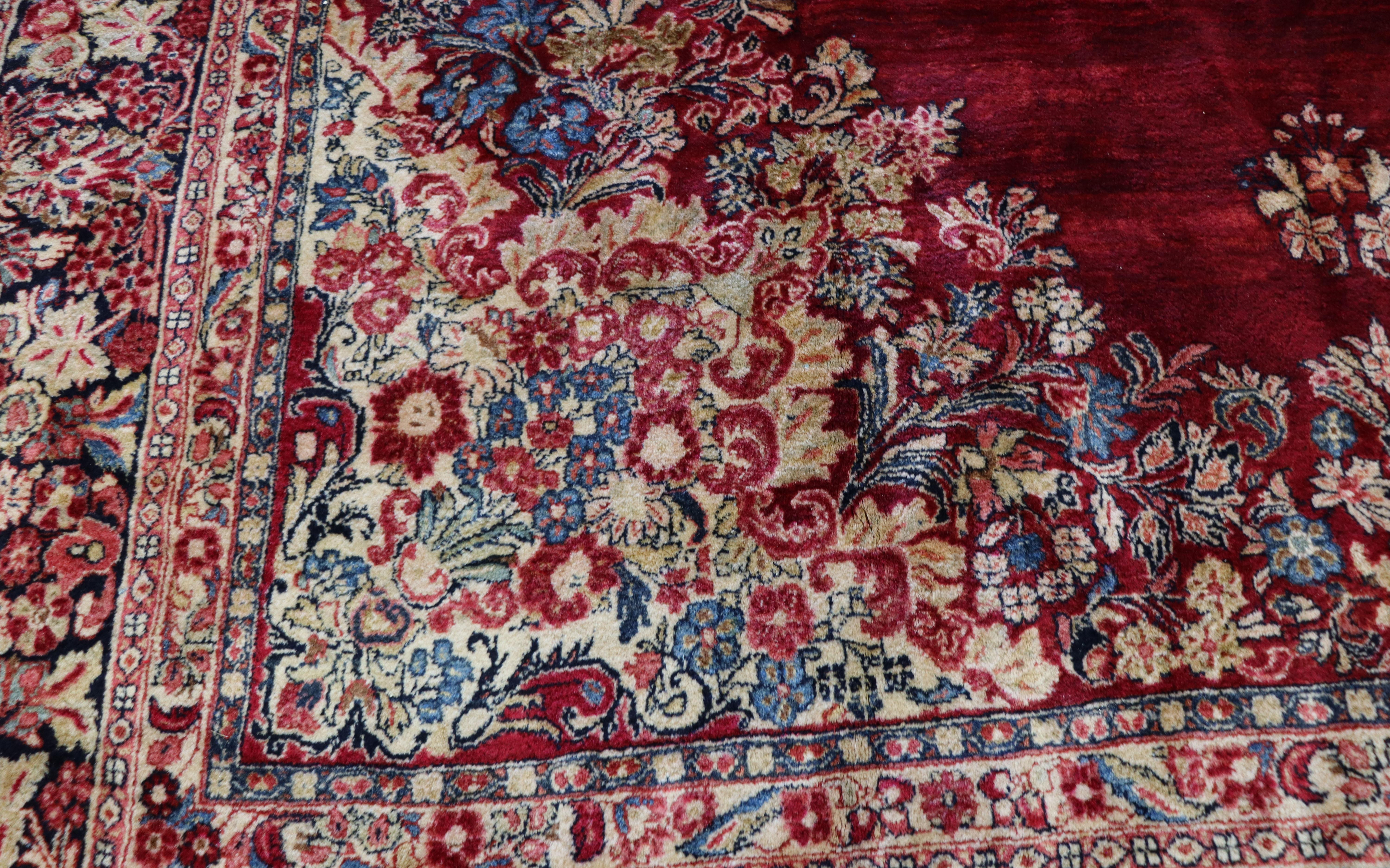 Antiker persischer Sarouk-Teppich, Classic Design 10'4