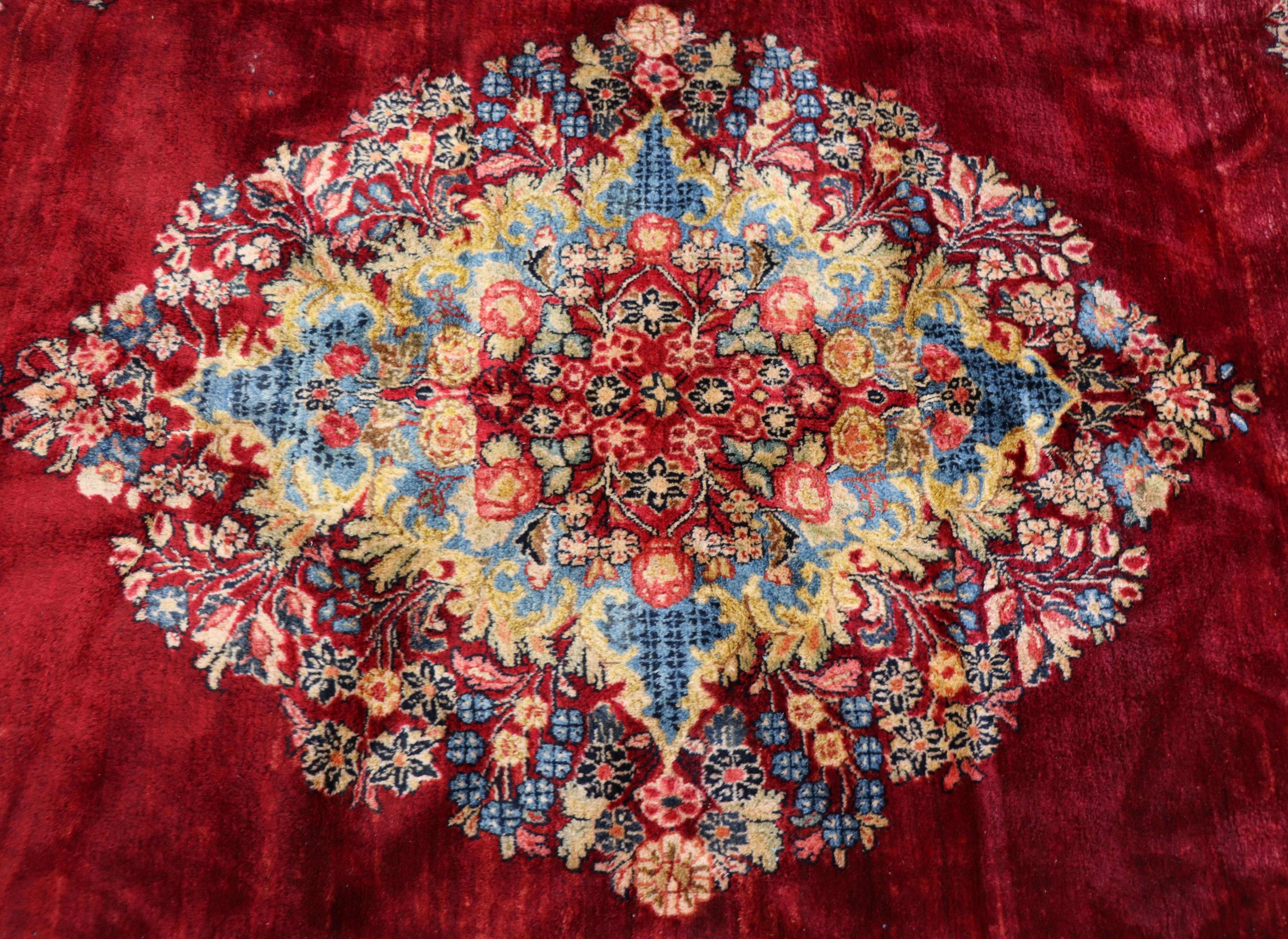 Antiker persischer Sarouk-Teppich, Classic Design 10'4