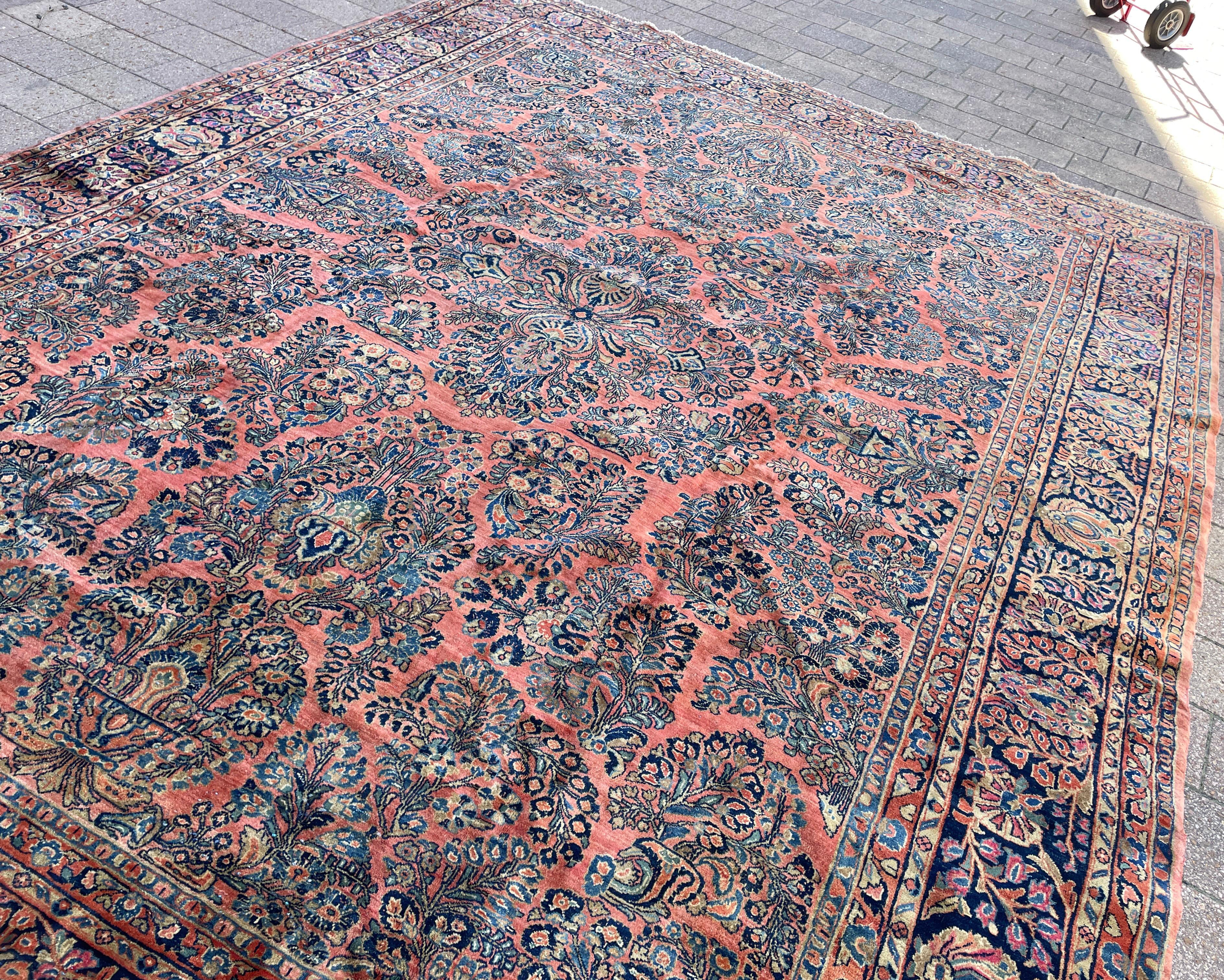 Antiker persischer Sarouk-Teppich aus Sarouk, Gartendesign (Handgeknüpft) im Angebot