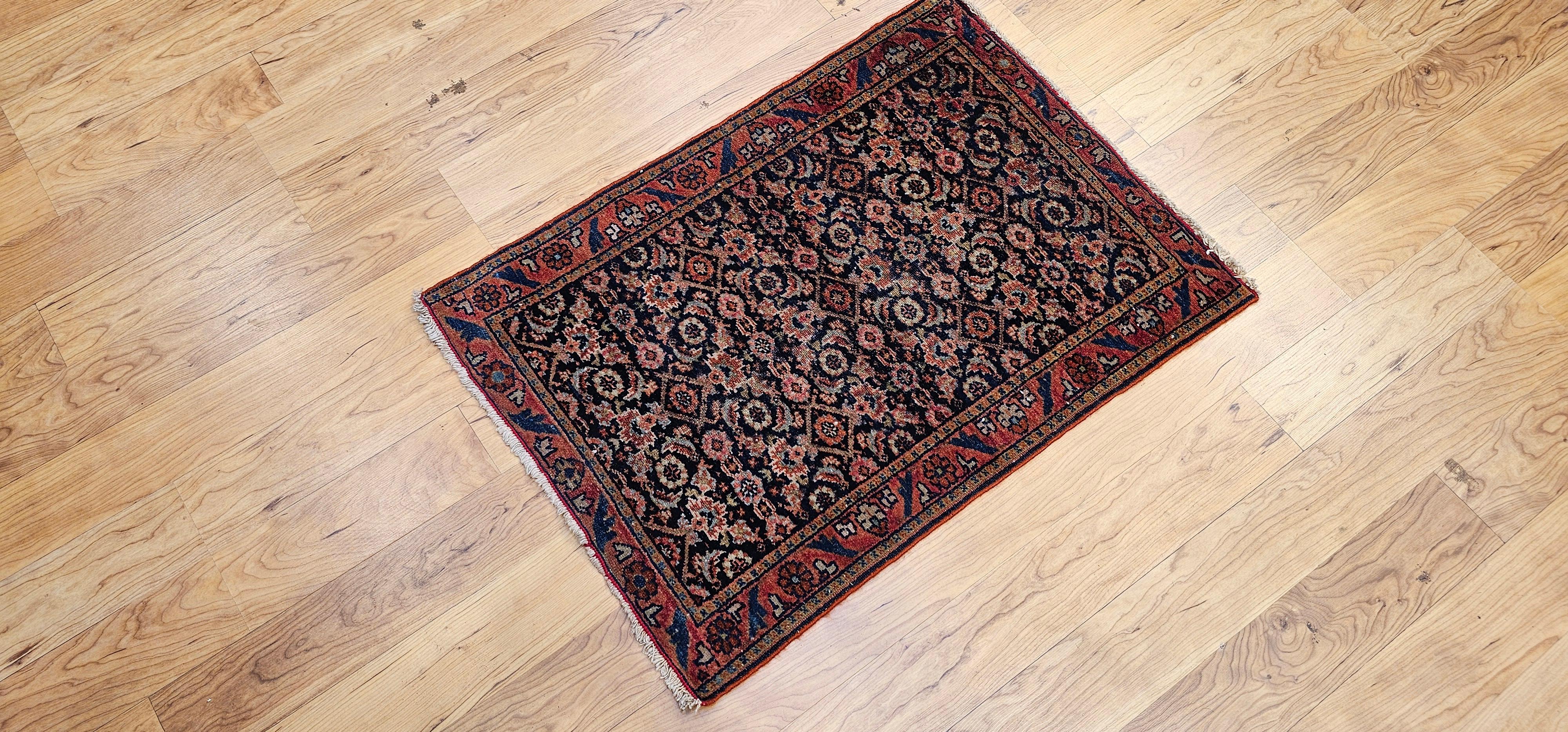 Antiker persischer Sarouk Farahan Flächenteppich mit All-Over-Muster im Angebot 7