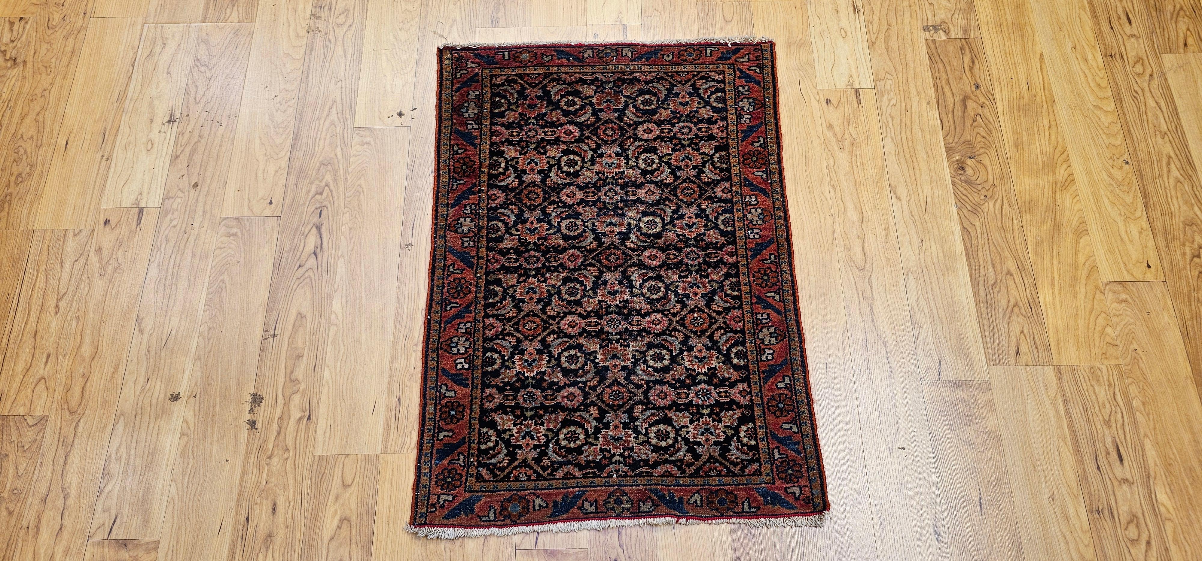 Antiker persischer Sarouk Farahan Flächenteppich mit All-Over-Muster im Angebot 6