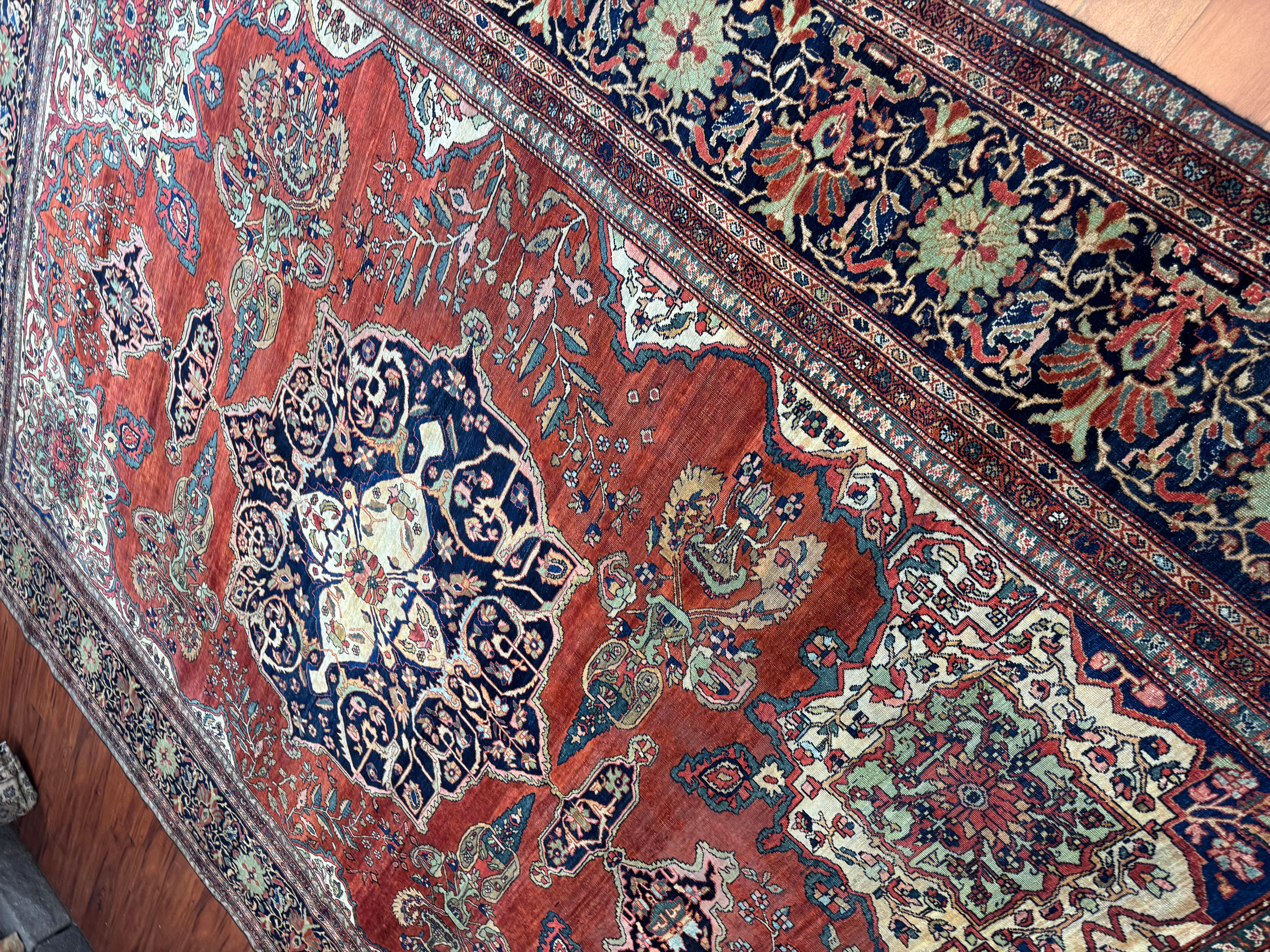 Antiker persischer Sarouk Farahan aus Sarouk (Handgewebt) im Angebot