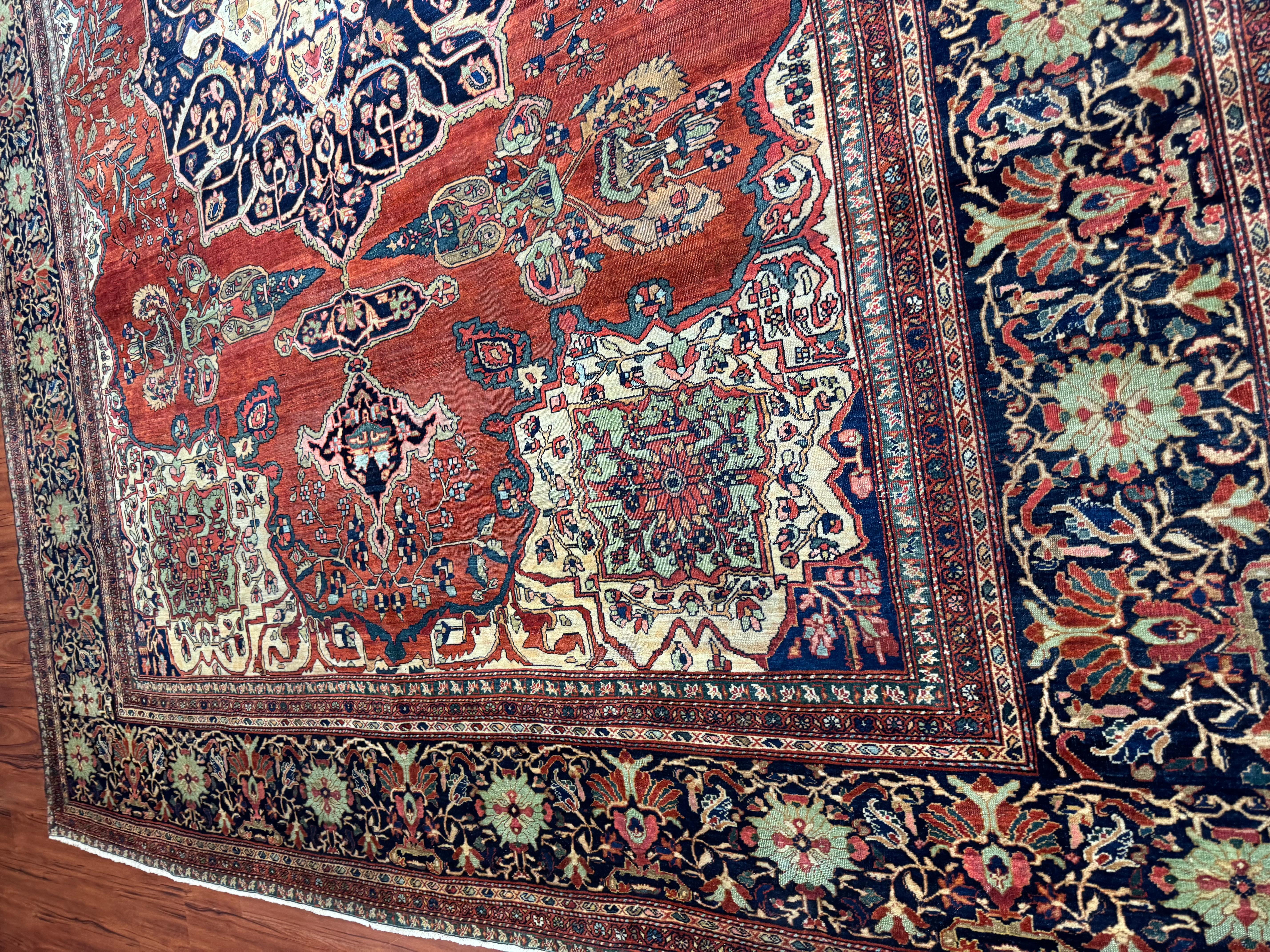 Antiker persischer Sarouk Farahan aus Sarouk im Zustand „Gut“ im Angebot in Gainesville, VA