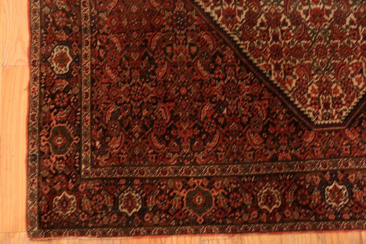 ANTIQUE PERSIAN SAROUK FARAHAN RUG, 6 ft 4 in x 4 ft 4 in For Sale 2