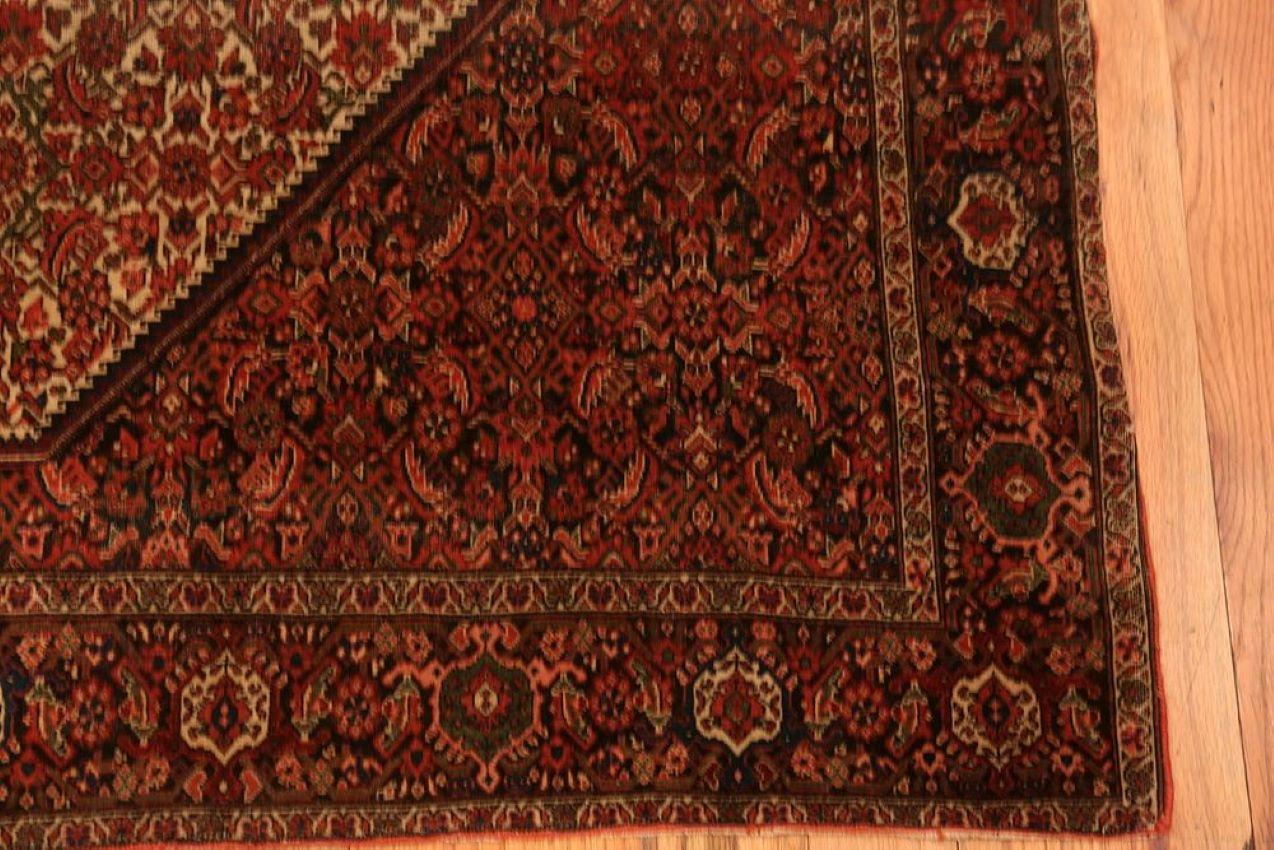 ANTIQUE PERSIAN SAROUK FARAHAN RUG, 6 ft 4 in x 4 ft 4 in For Sale 3