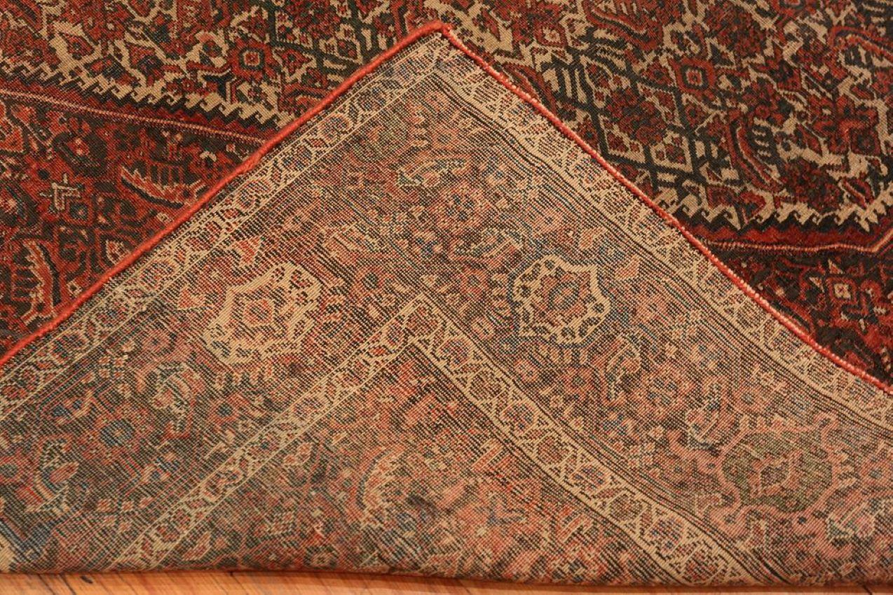 ANTIQUE PERSIAN SAROUK FARAHAN RUG, 6 ft 4 in x 4 ft 4 in For Sale 4