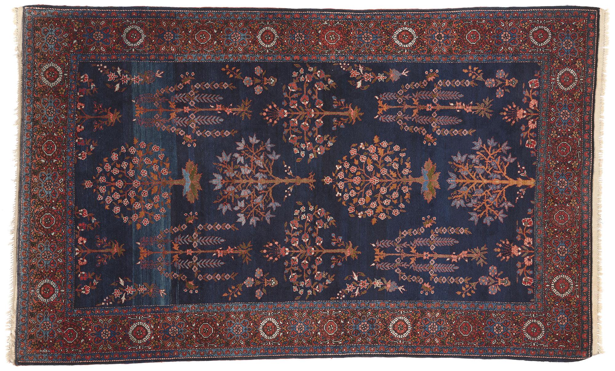 Antique Persian Sarouk Farahan Rug, Beguiling Beauty Meets Timeless Appeal For Sale 4