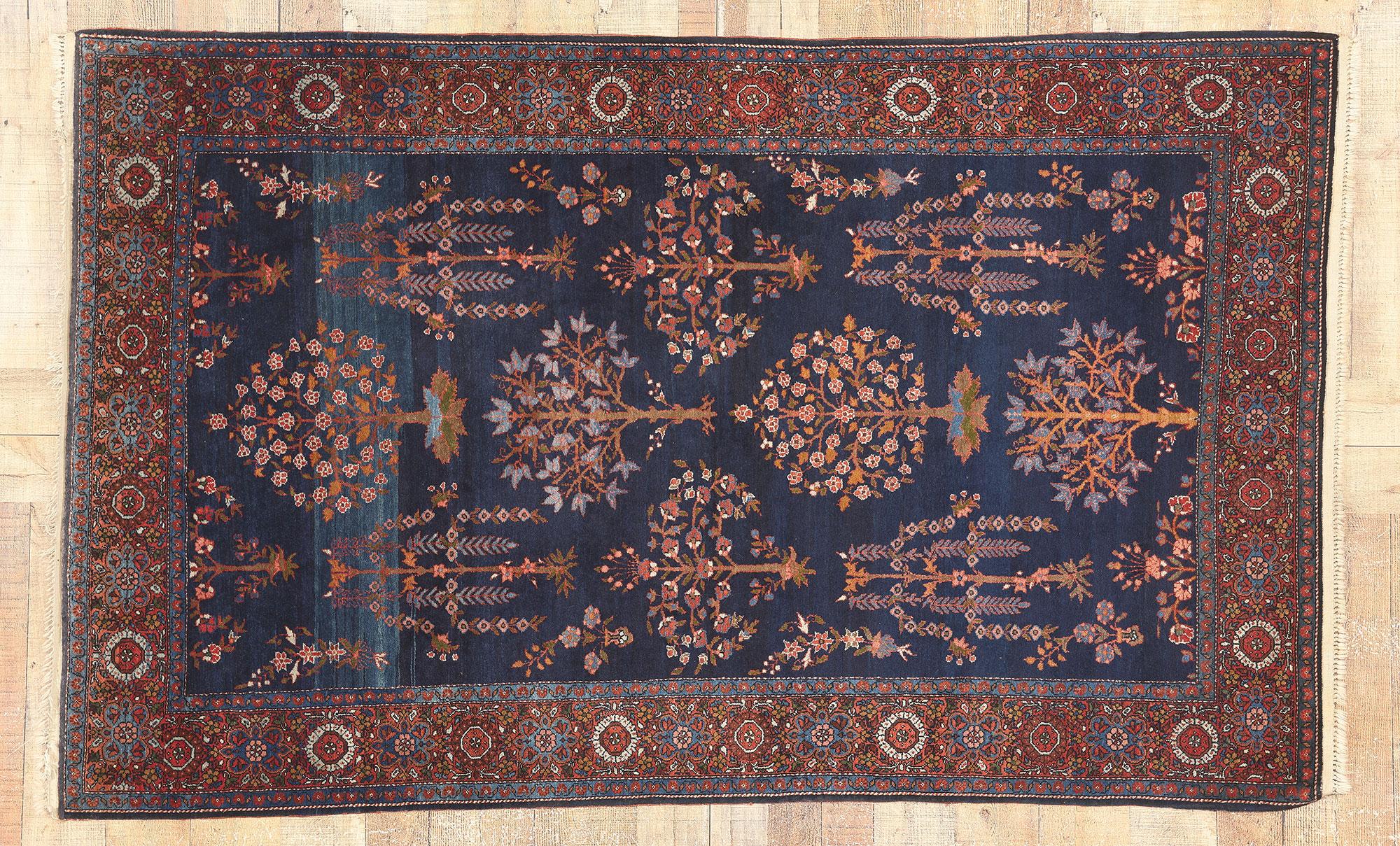 Antique Persian Sarouk Farahan Rug, Beguiling Beauty Meets Timeless Appeal For Sale 3