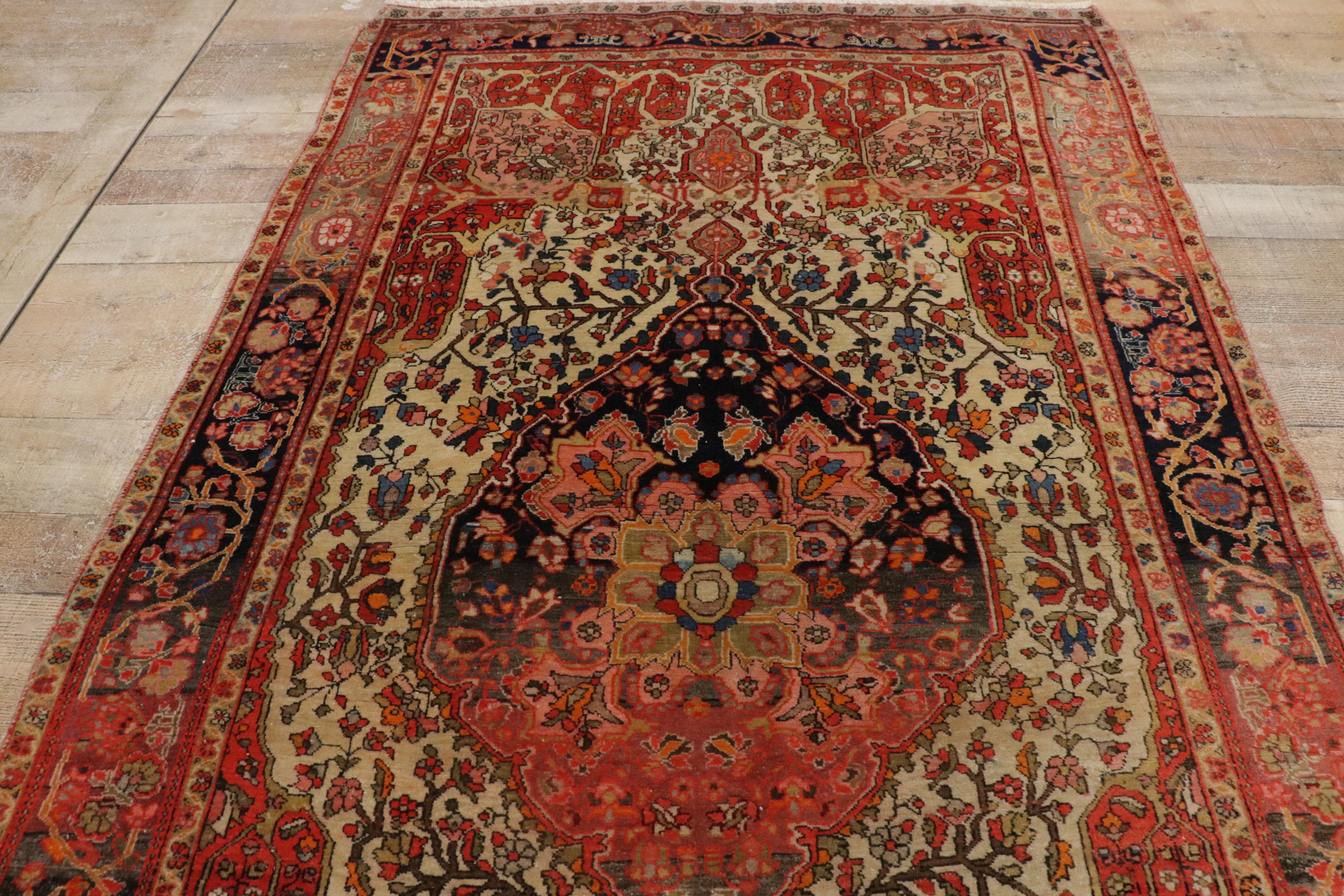 Late 19th Century Persian Sarouk Farahan Rug with Traditional Style For Sale 6