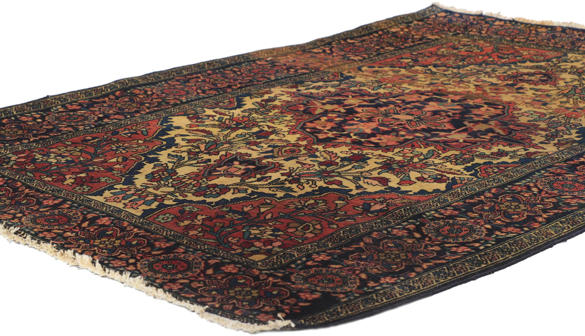78194 Antique Persian Sarouk Farahan rug. Measures: 03'04 x 04'07.