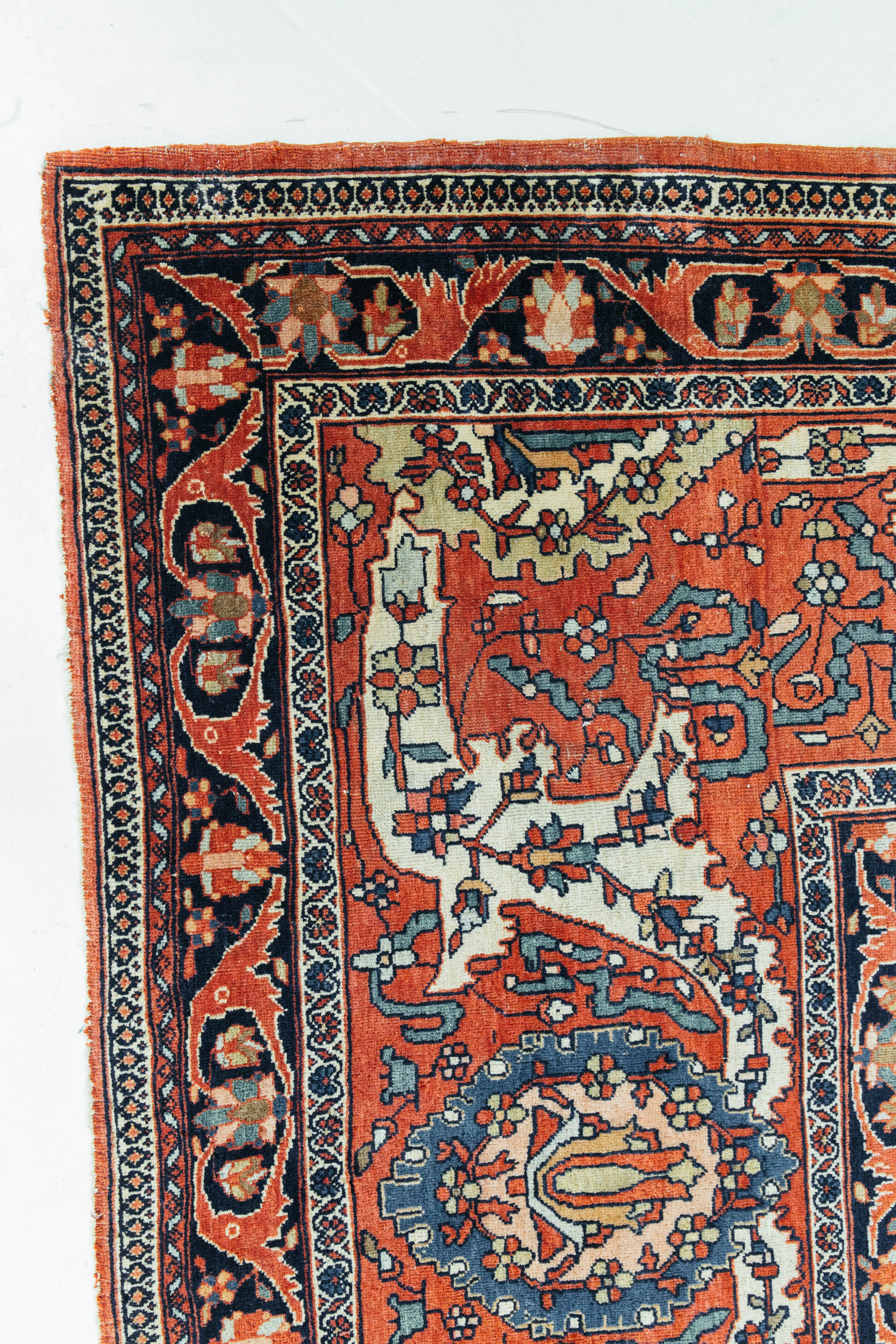Antiker persischer Sarouk-Farahan-Teppich im Zustand „Gut“ im Angebot in WEST HOLLYWOOD, CA