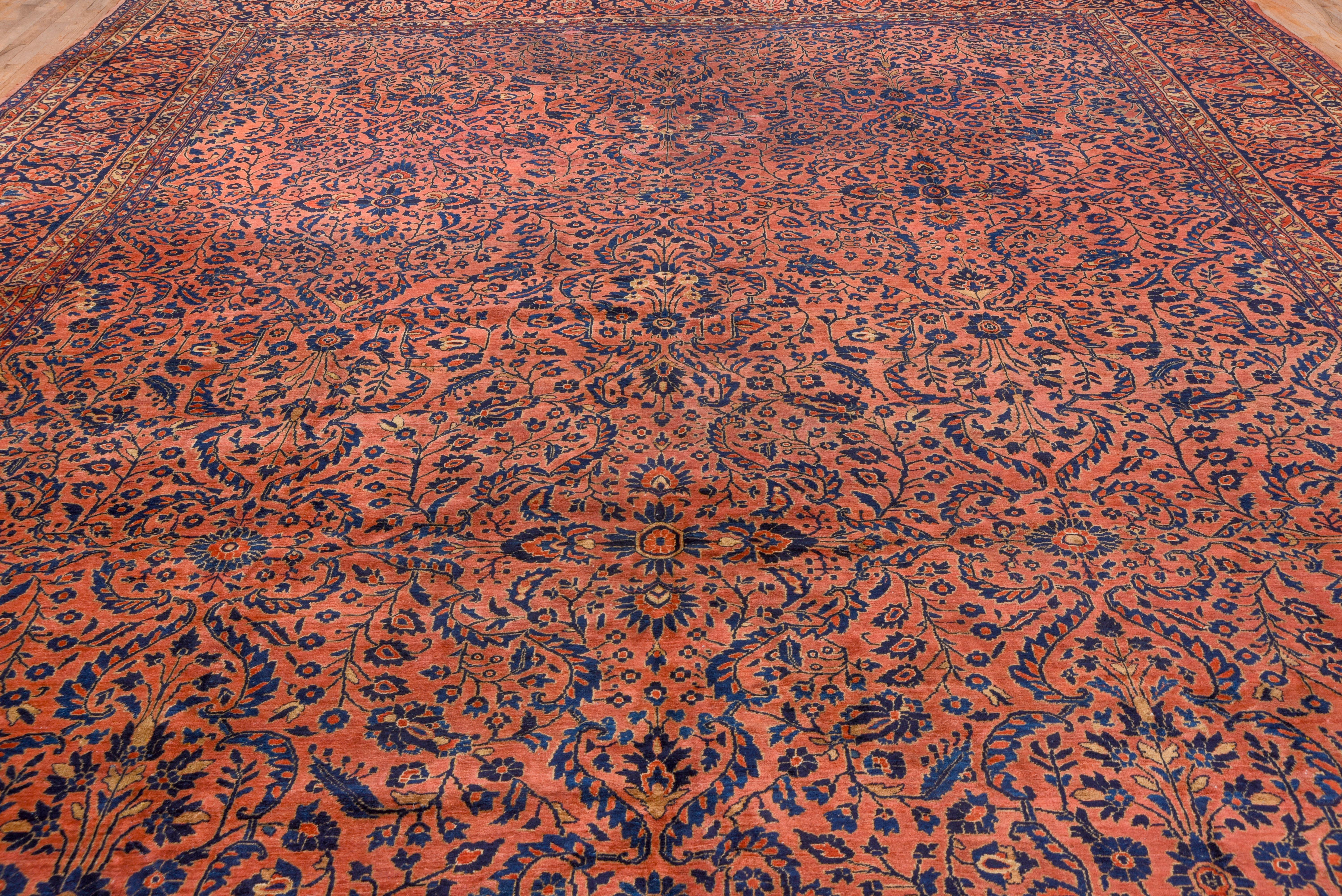 Antiker persischer Sarouk-Galerie-Teppich aus Sarouk, orange, Allover-Fuß, Herrenhausstil (Mitte des 20. Jahrhunderts)