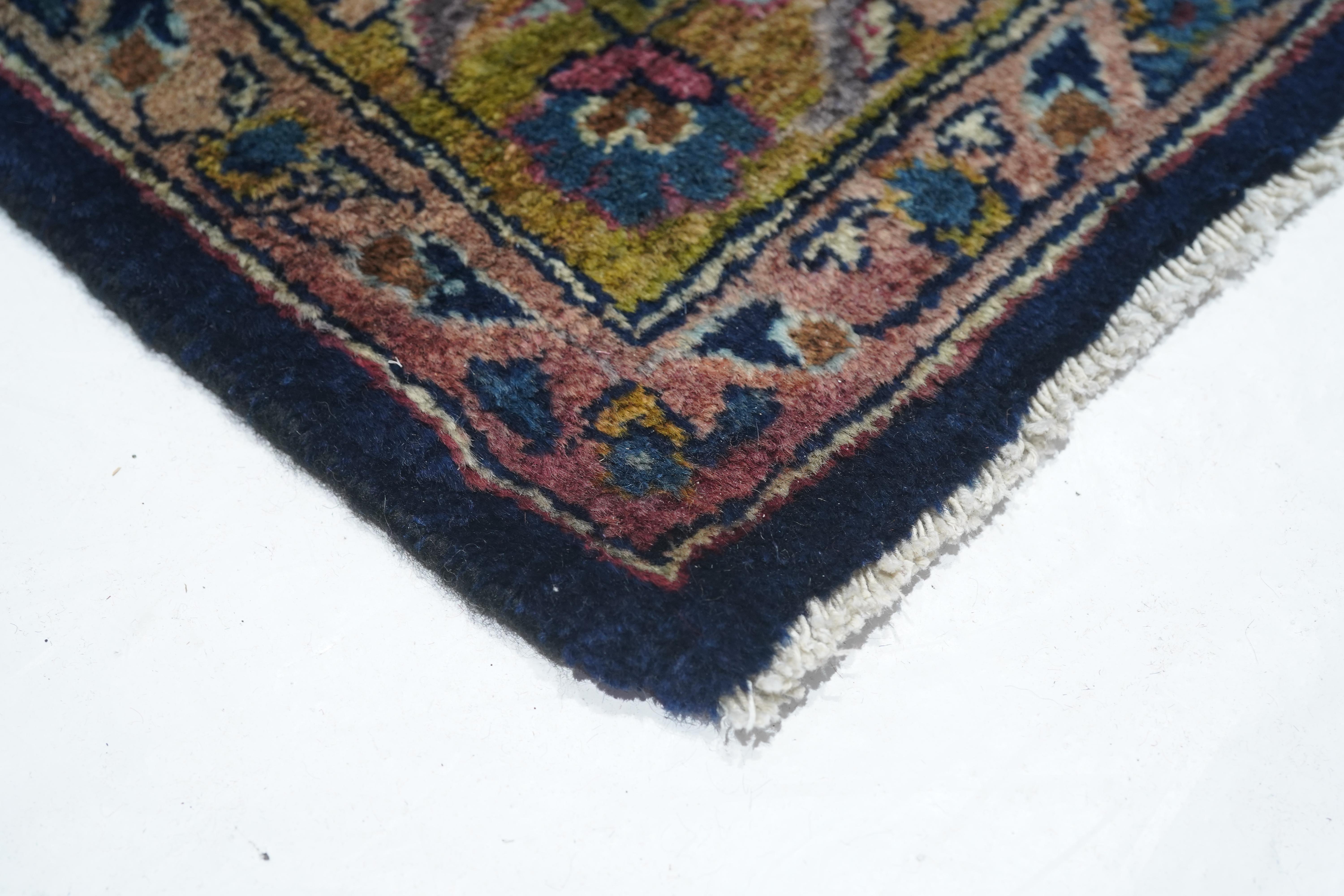 Antique Persian Sarouk Mohajeran Rug 8'9'' x 11'9'' In Excellent Condition For Sale In New York, NY