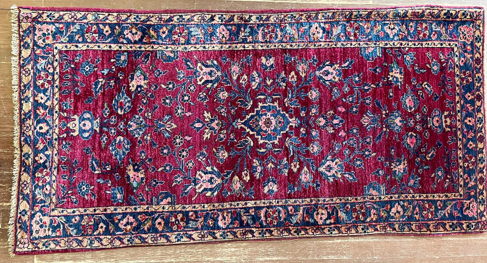 Antique handmade Northwest Persian Sarouk Mohajeran rug, c-1910, 2'7