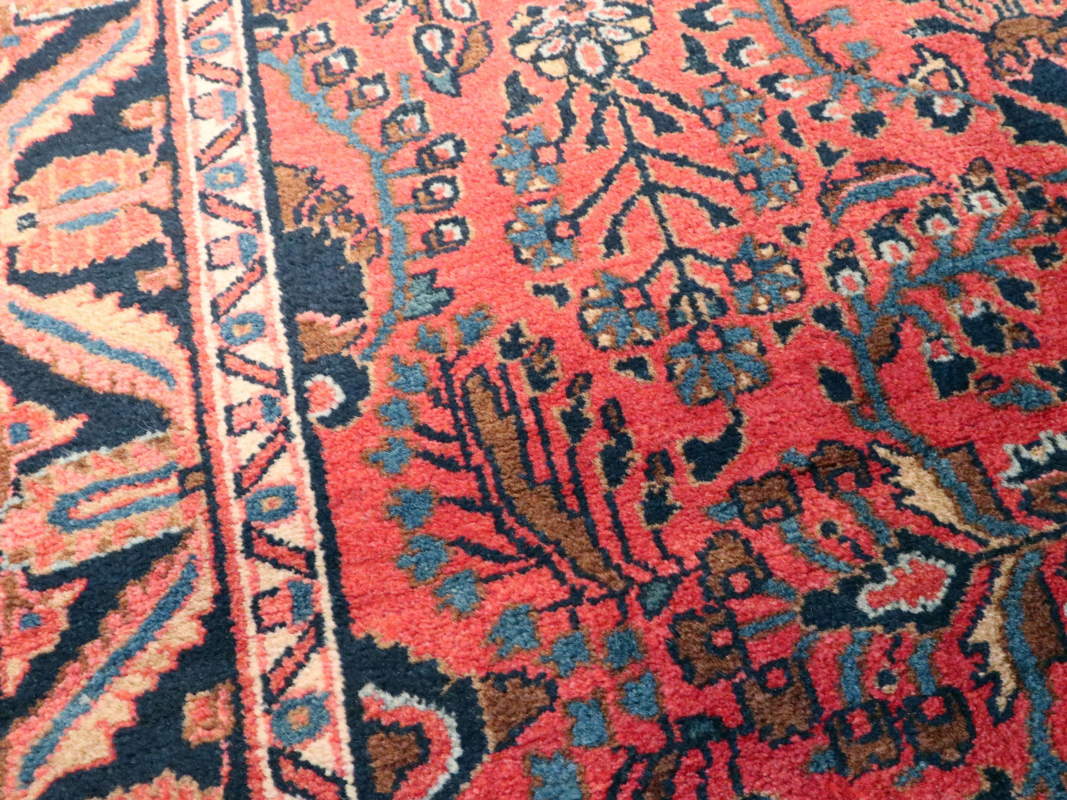 Antique Persian Sarouk Mohajeran Rug In Good Condition In New York, NY