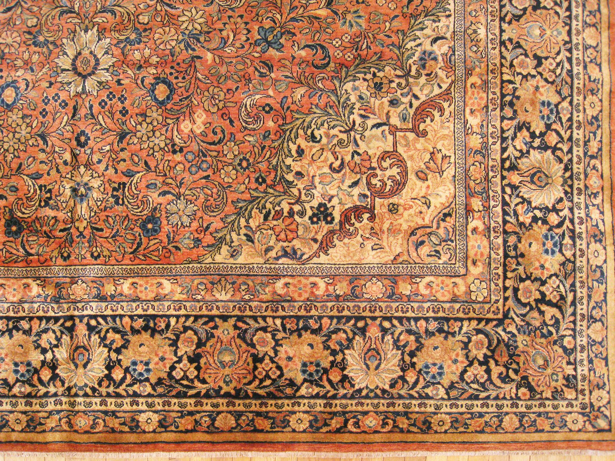 Antique Persian Sarouk Oriental Rug, in Room Size, with Central Medallion In Good Condition For Sale In New York, NY