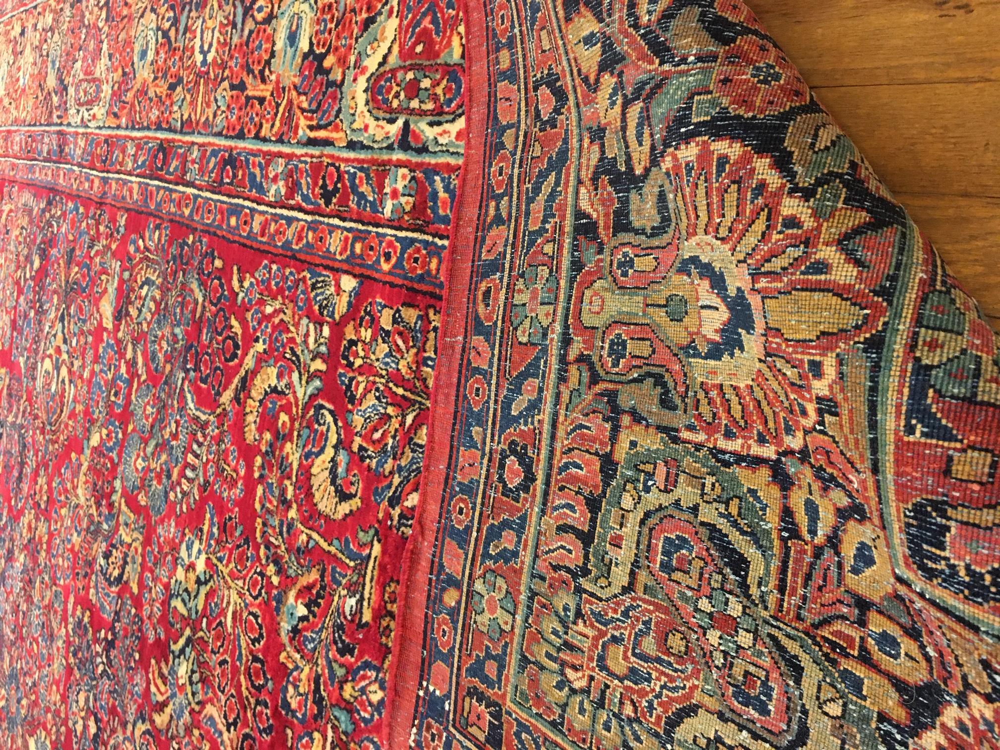 Early 20th Century Antique Persian Sarouk Oriental Rug, in Room size, with Fine Floral Motifs For Sale
