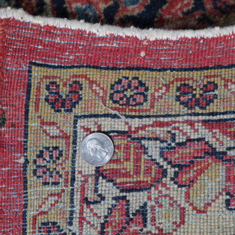 Laine Tapis persan ancien en laine orientale Sarouk de taille standard, vers 1920 en vente