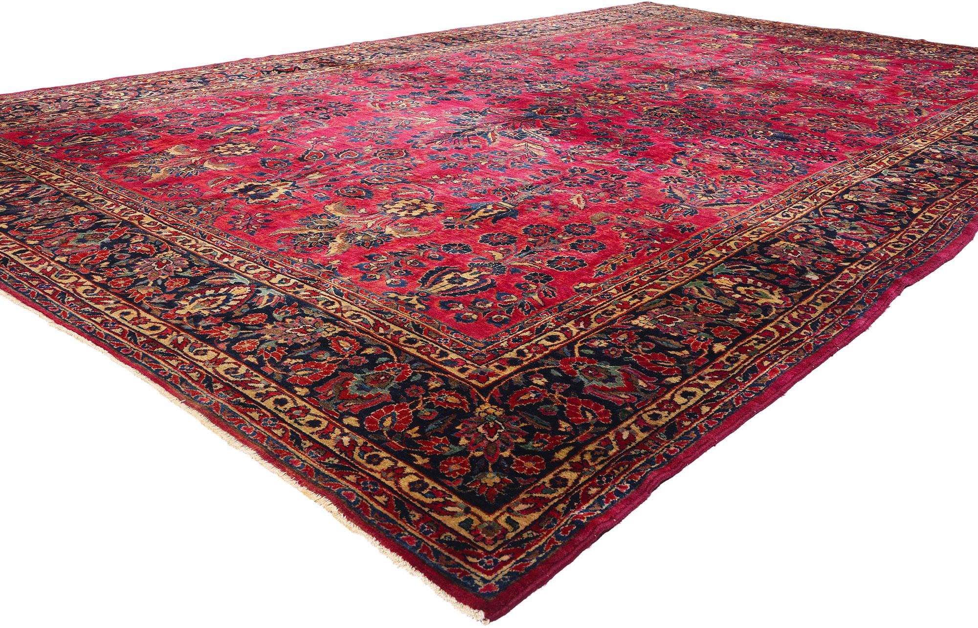 78983 Tapis sarouk persan rouge antique, 10'01 x 15'09. Ce tapis sarouk persan antique en laine noué à la main est un témoignage grandiose de l'art et de la beauté intemporelle des traditions de tissage persanes. Sa taille majestueuse, qui commande