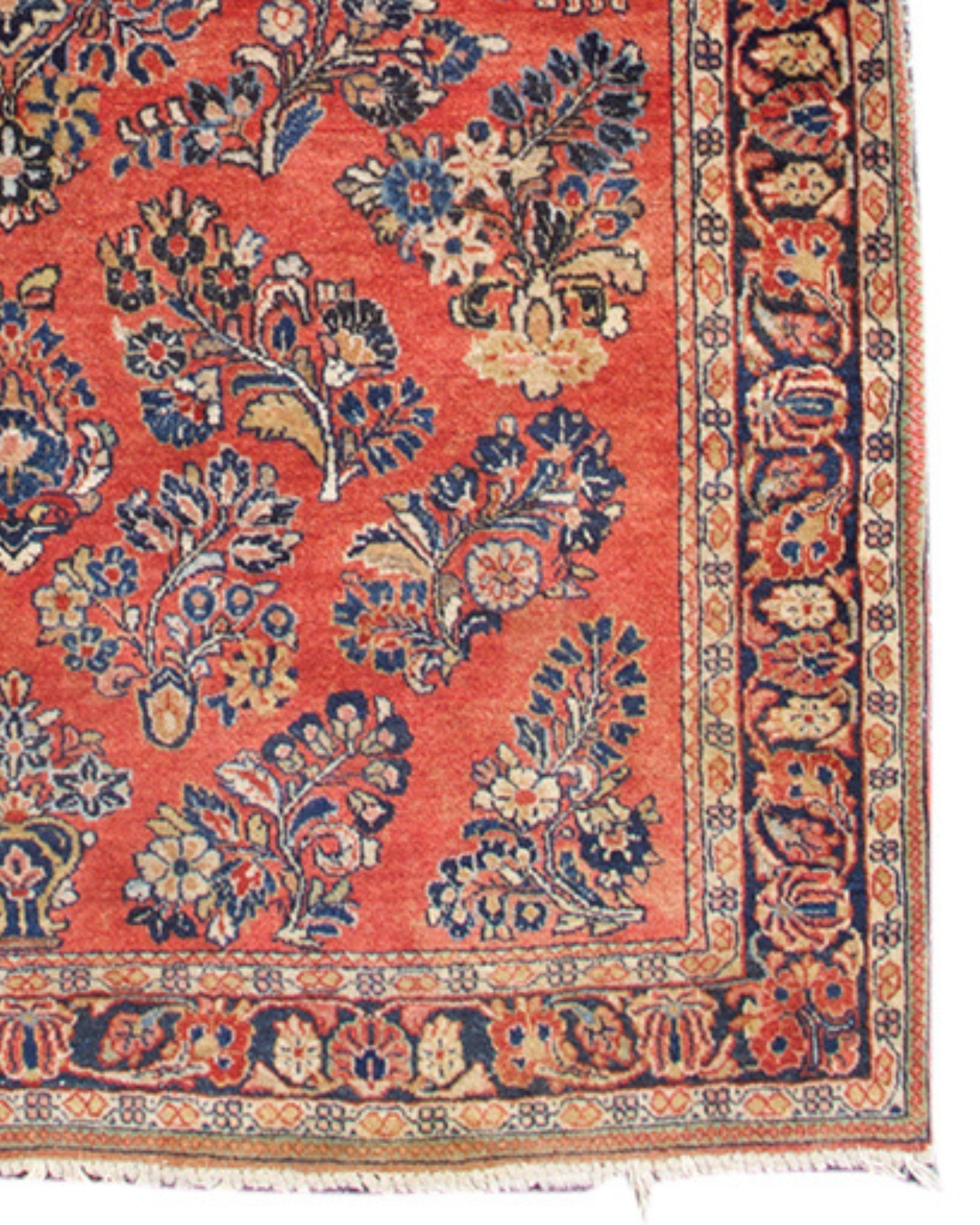 Antique Persian Sarouk Rug, 20th Century In Excellent Condition For Sale In San Francisco, CA