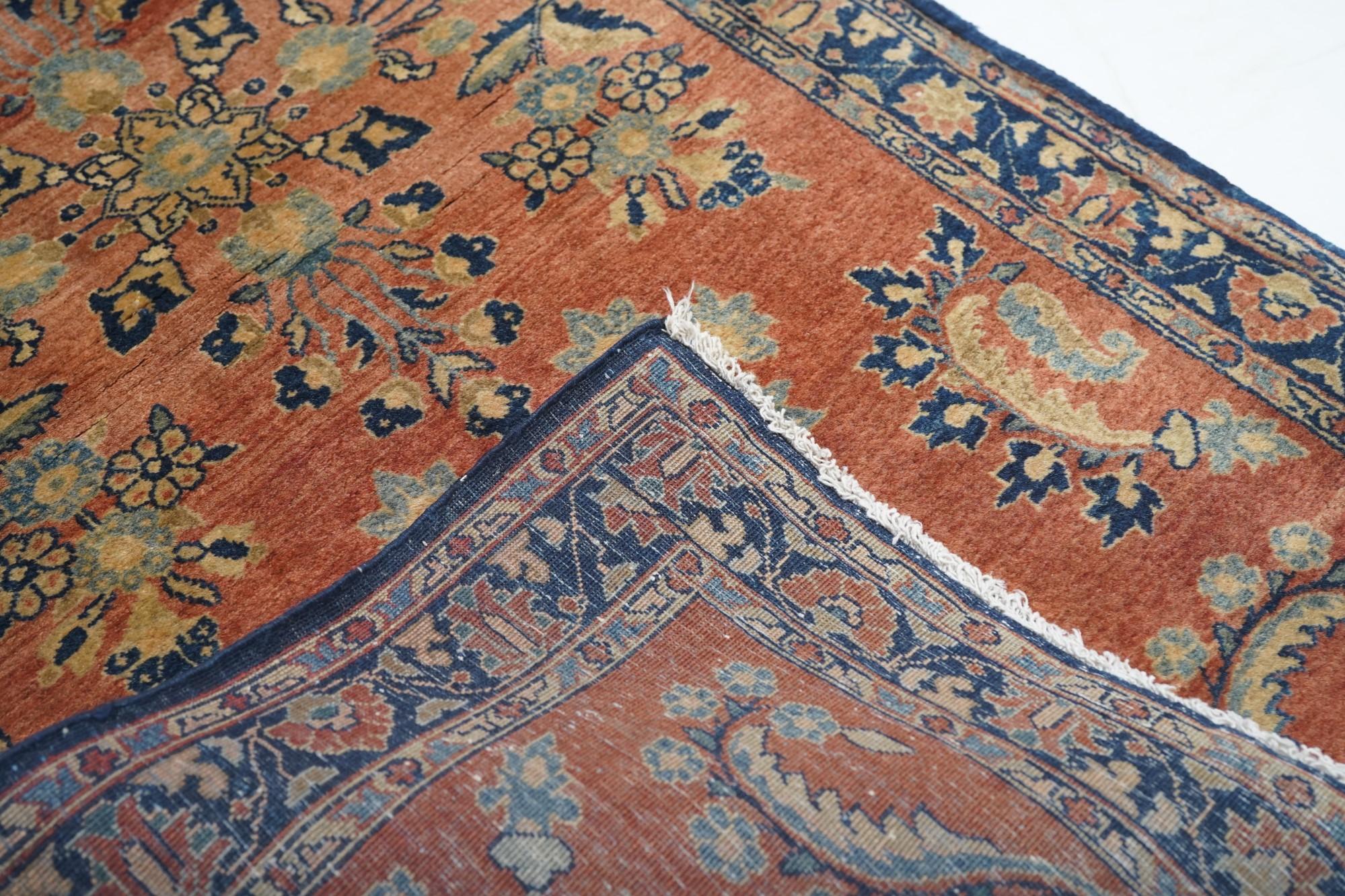 Antiker persischer Sarouk-Teppich aus Sarouk 2'6'' x 4'10'' im Angebot 2