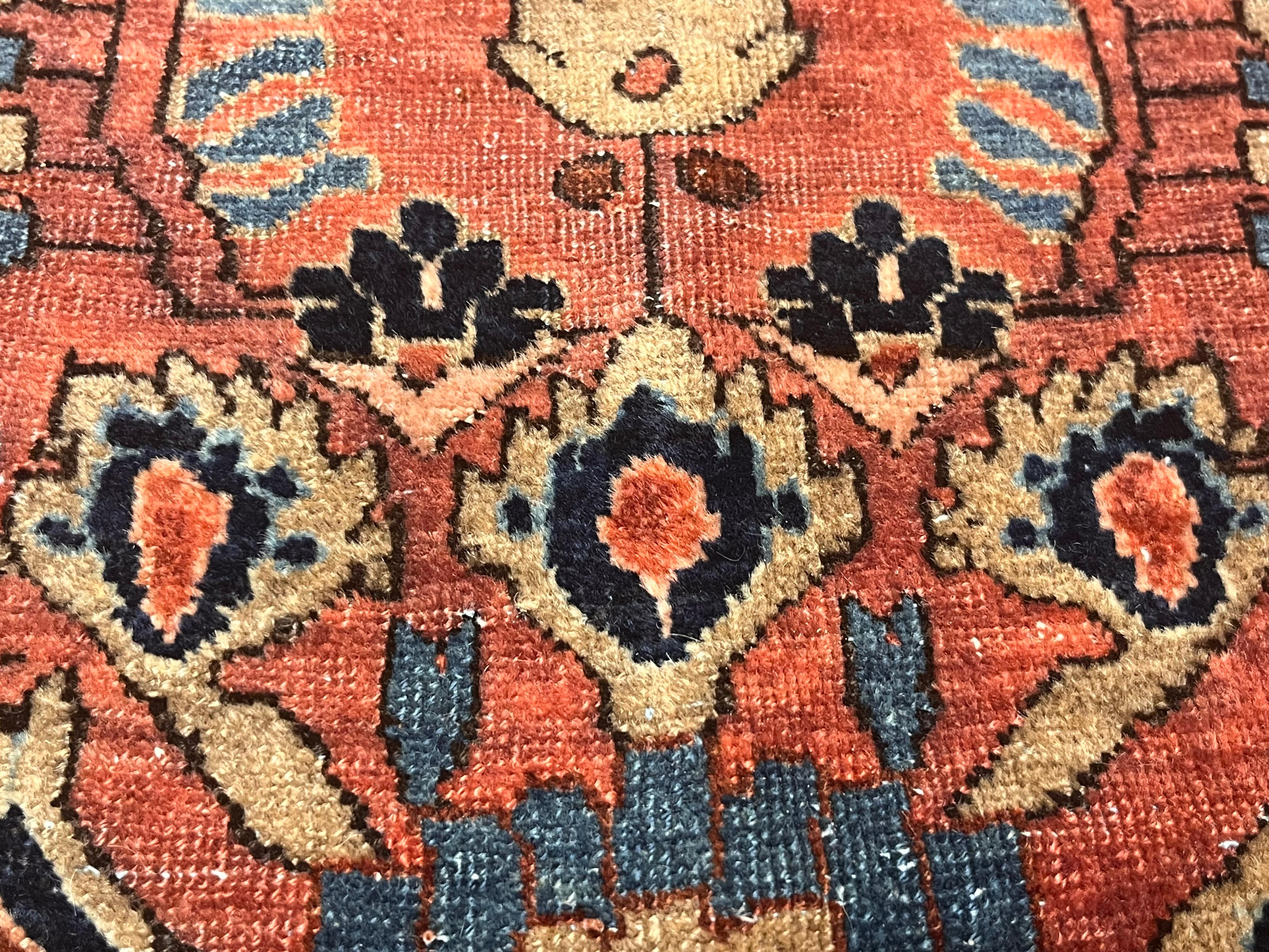 Antiker persischer Sarouk-Teppich 2'8