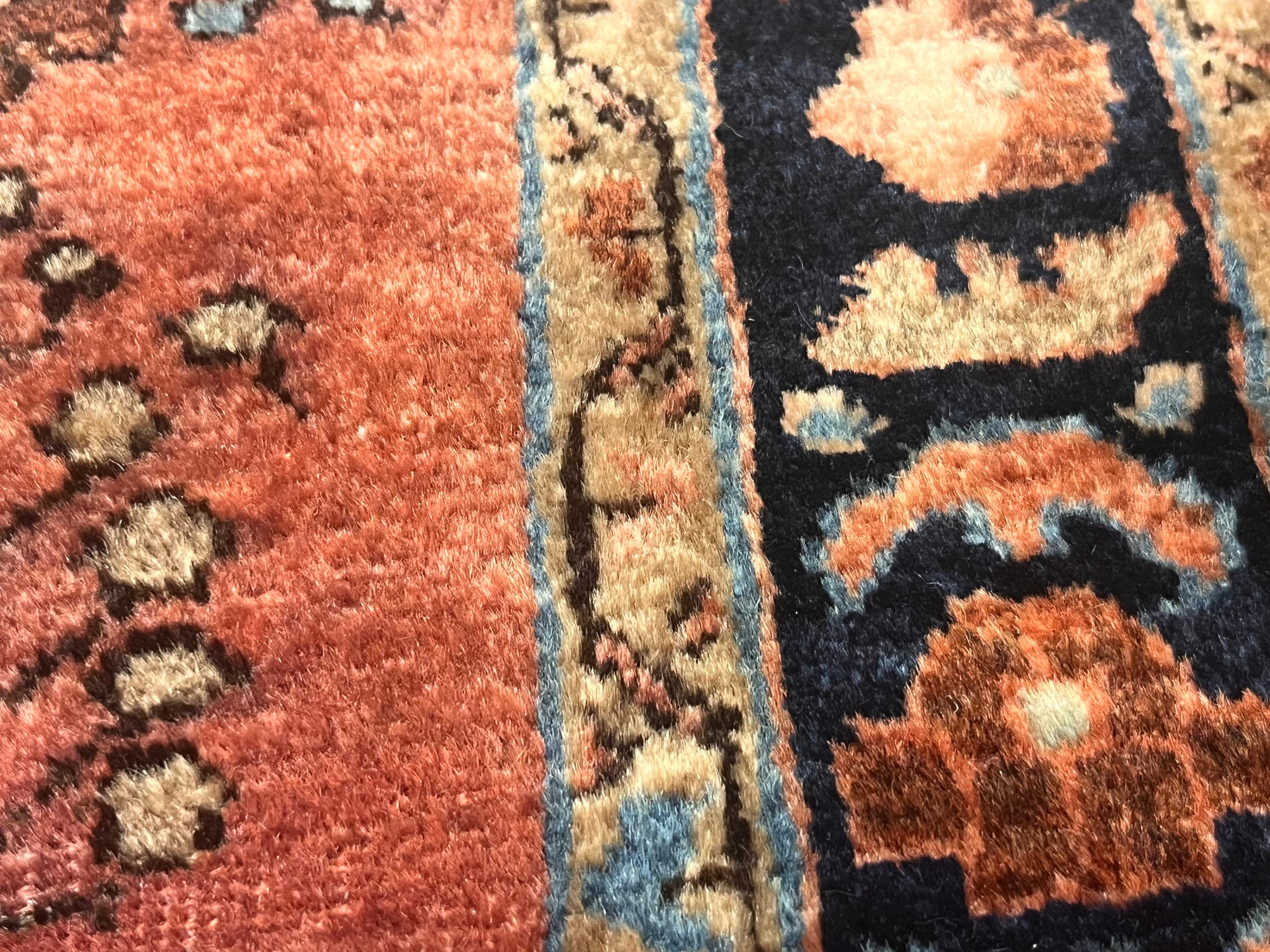 Antiker persischer Sarouk-Teppich 2'8
