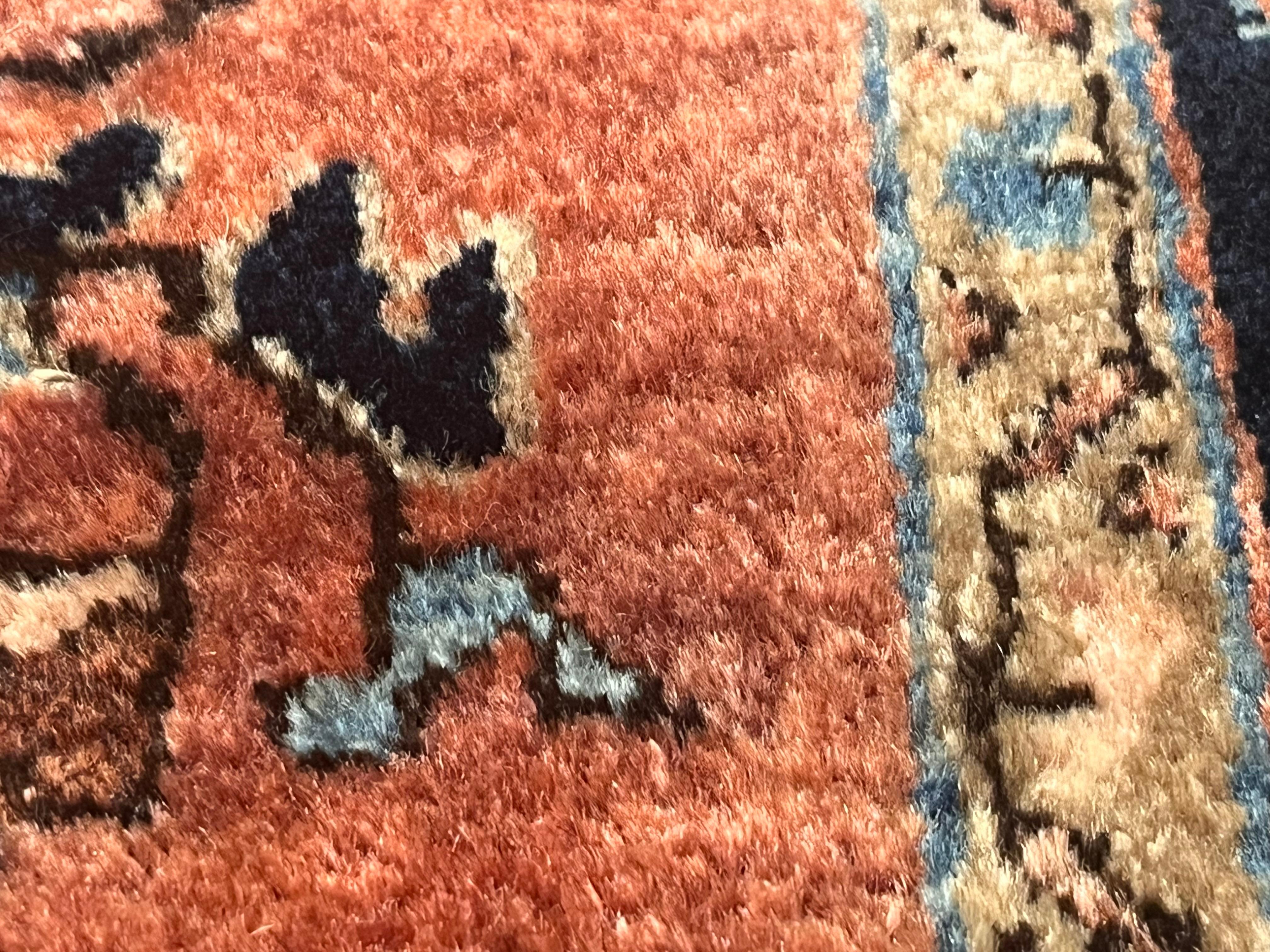 Antiker persischer Sarouk-Teppich 2'8