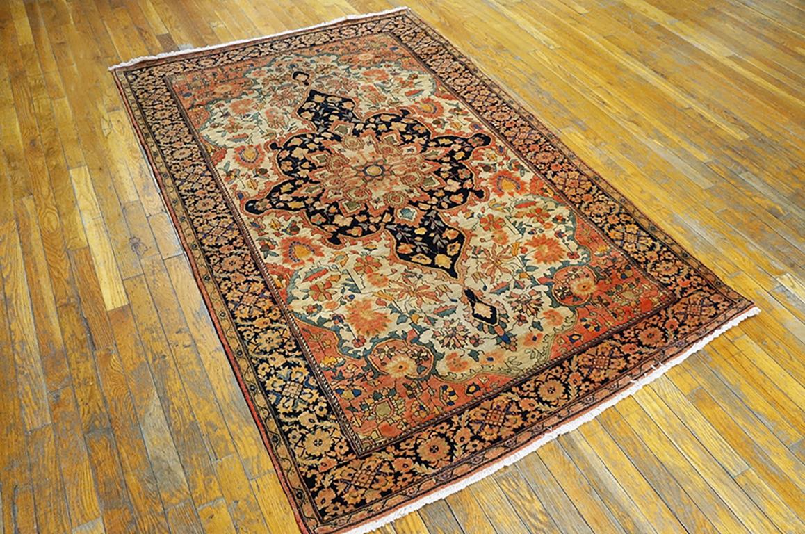 Early 20th Century Antique Persian Sarouk Rug For Sale