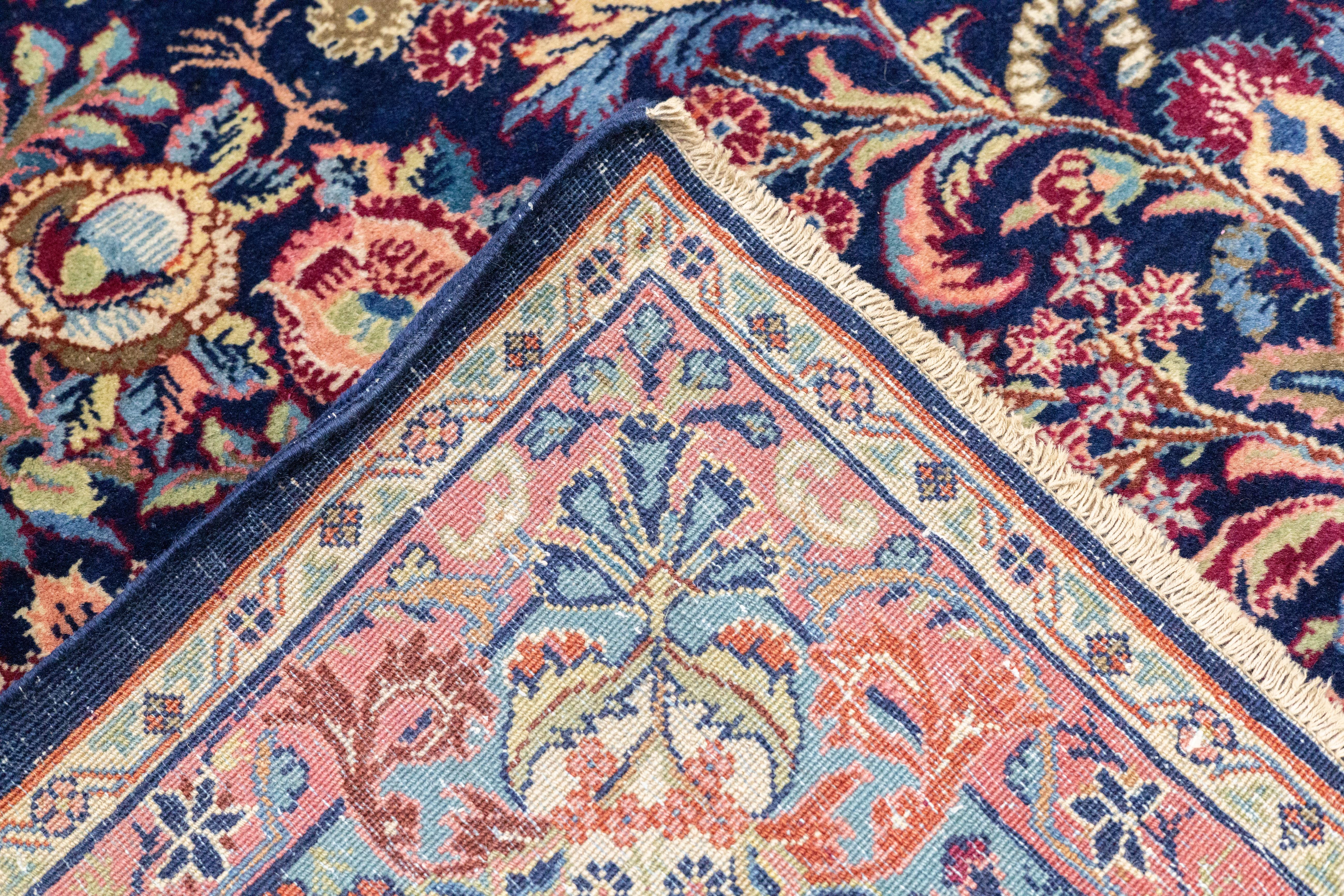 Antiker persischer Sarouk-Teppich aus Sarouk 4'6'' x 6'6'' im Angebot 3