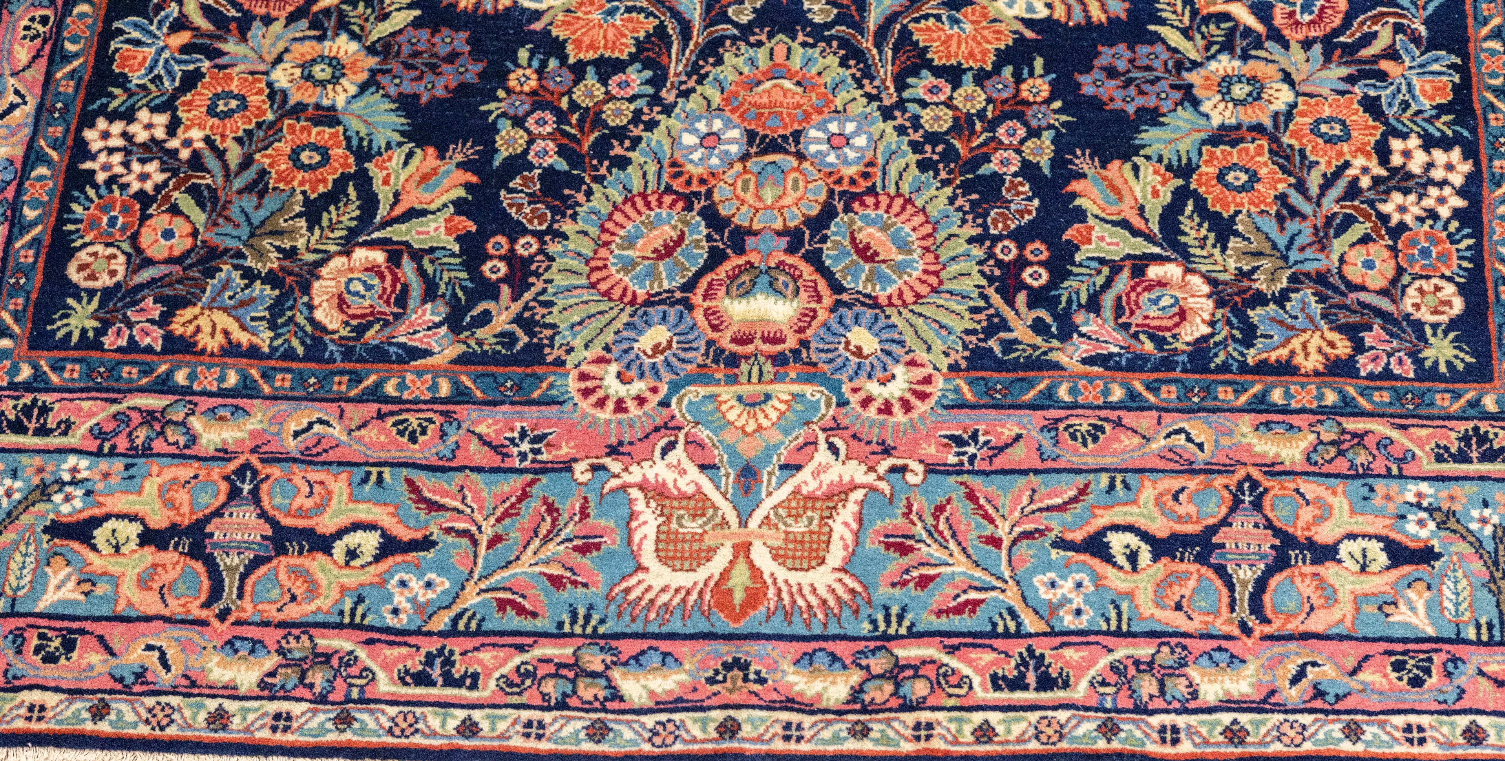 Antiker persischer Sarouk-Teppich aus Sarouk 4'6'' x 6'6'' (Amsterdamer Schule) im Angebot