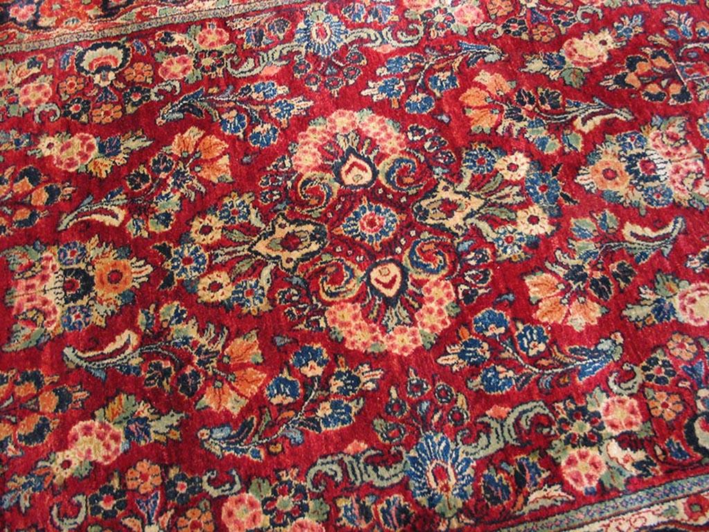 Antiker persischer Sarouk-Teppich im Zustand „Gut“ im Angebot in New York, NY