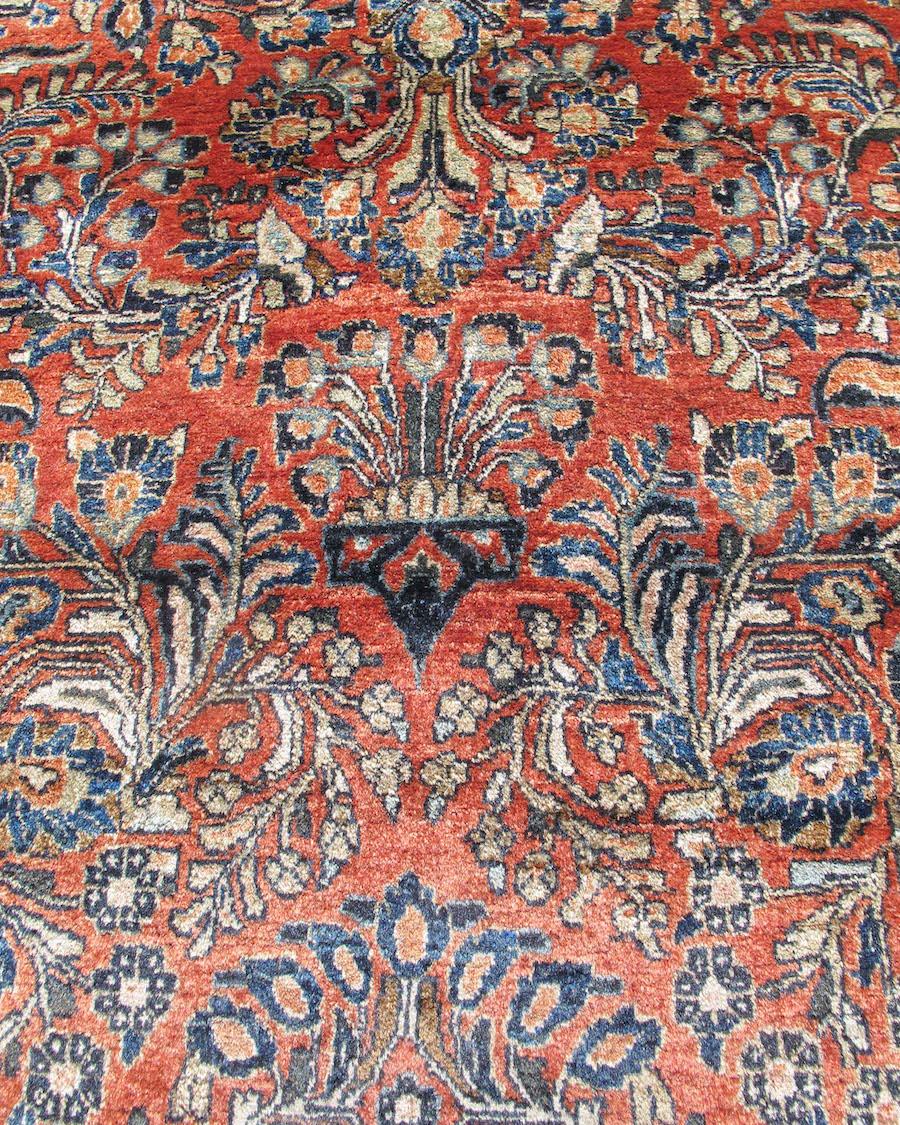 Hand-Knotted Antique Persian Sarouk Rug, Early 20th Century For Sale