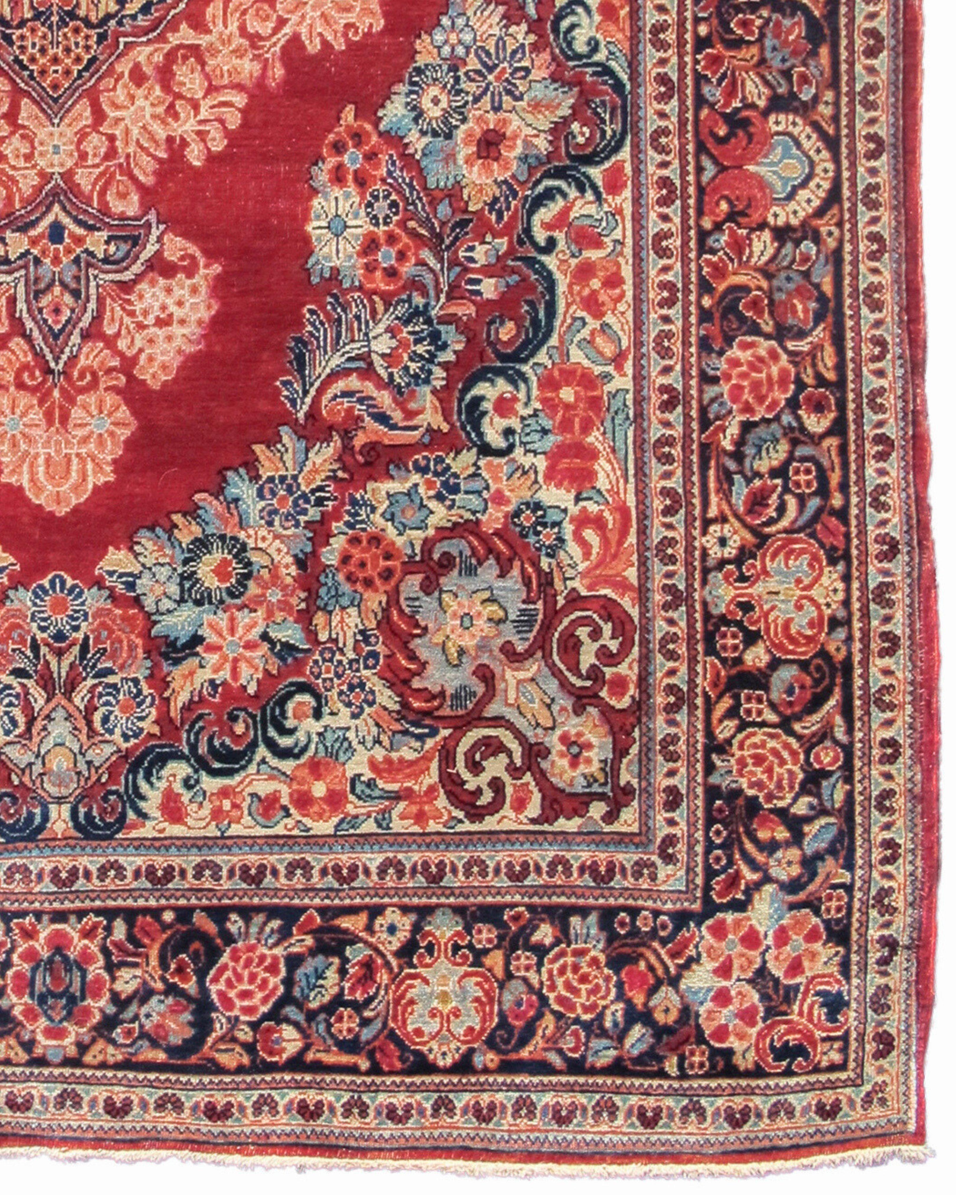 Wool Antique Persian Sarouk Rug, Early 20th Century For Sale