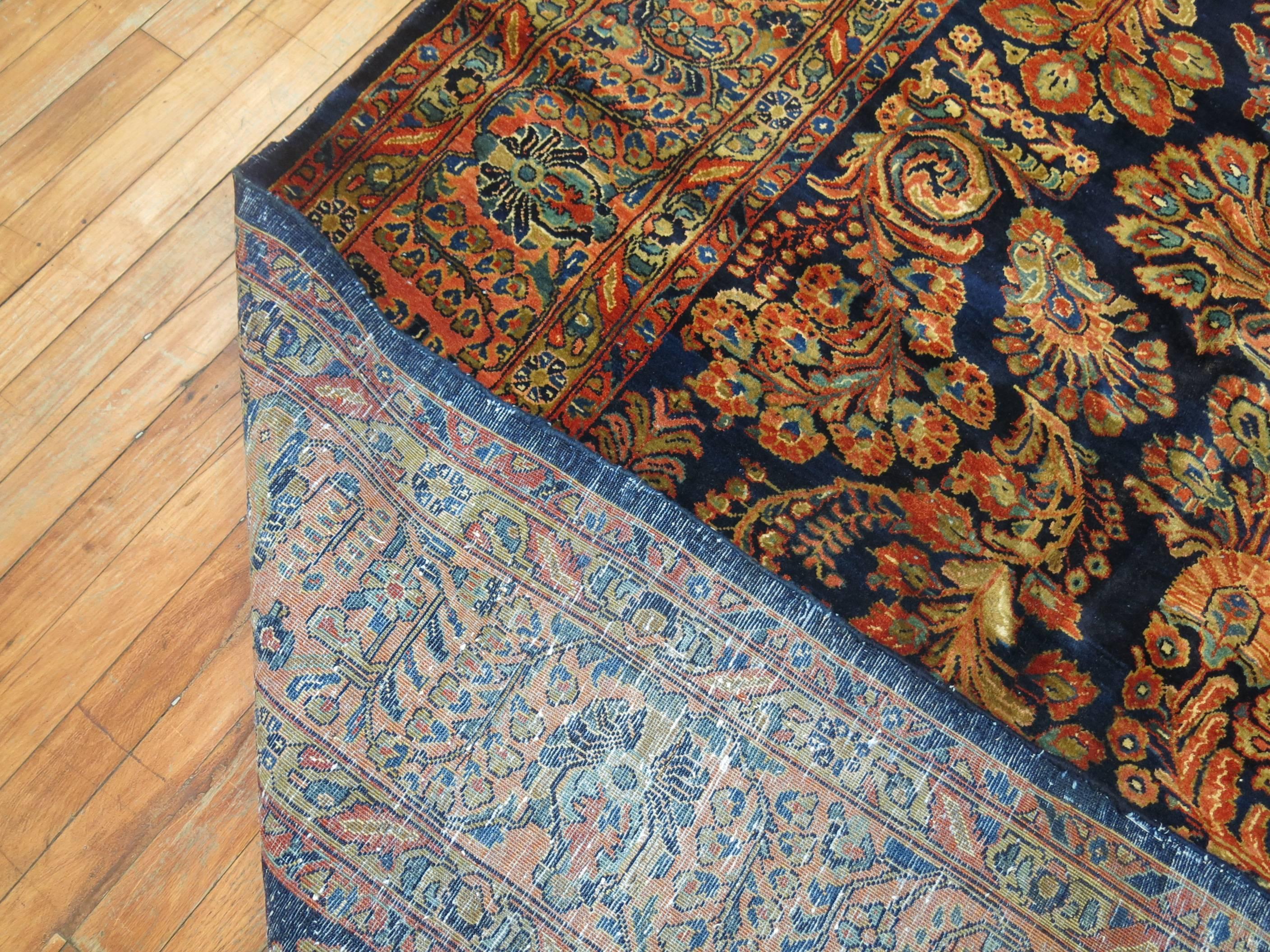 Rare tapis Sarouk persan ancien bleu marine de la collection Zabihi en vente 3