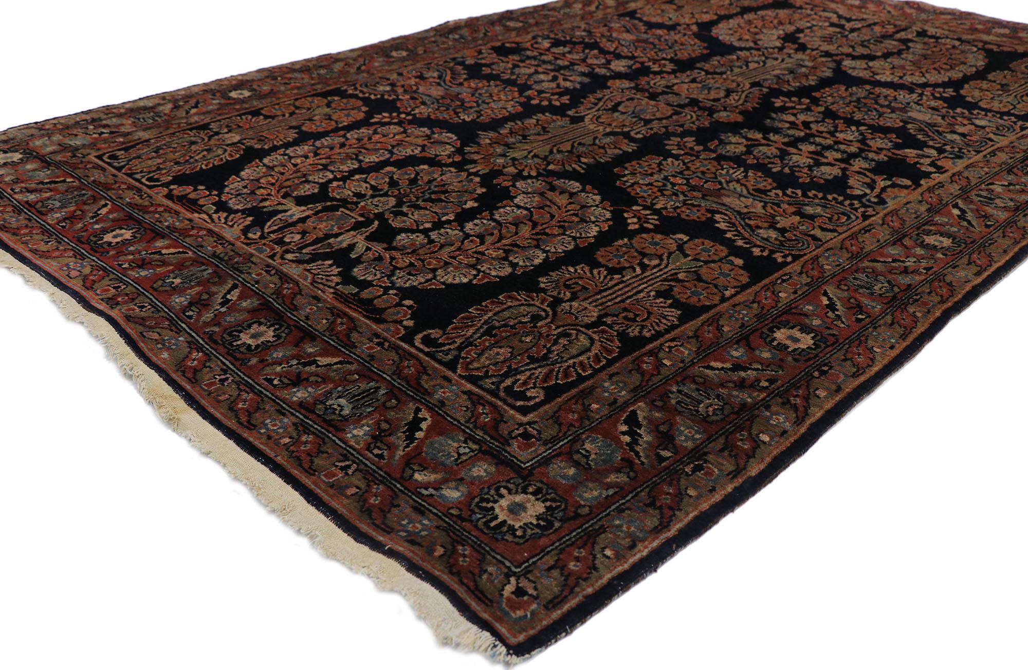 78135 Antiker persischer Sarouk-Teppich, 04'04 x 06'09. Dieser handgeknüpfte antike persische Sarouk-Teppich besticht durch eine beeindruckende Vielfalt an floralen Elementen mit unglaublichen Details und Texturen. Das zeitlose Design und die