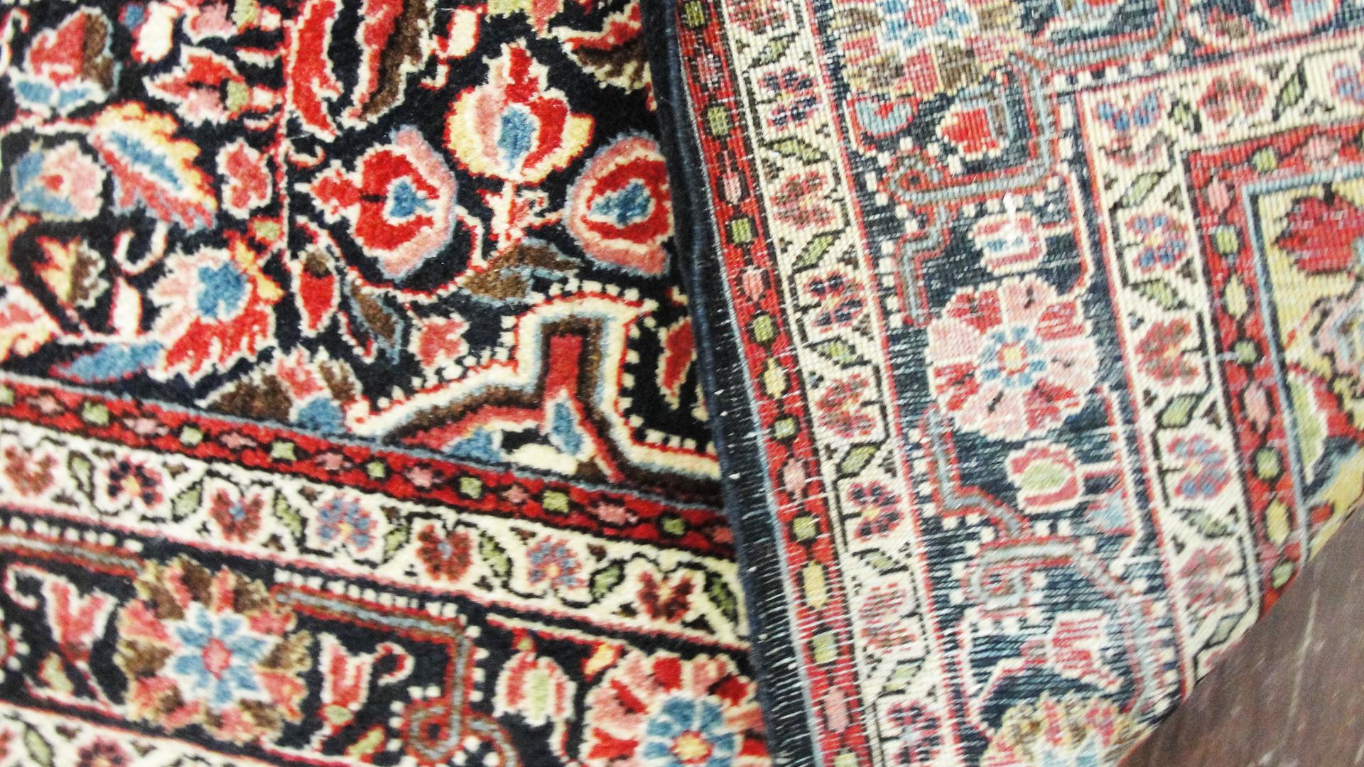Antiker persischer Sarouk-Teppich (Sarouk Farahan) im Angebot