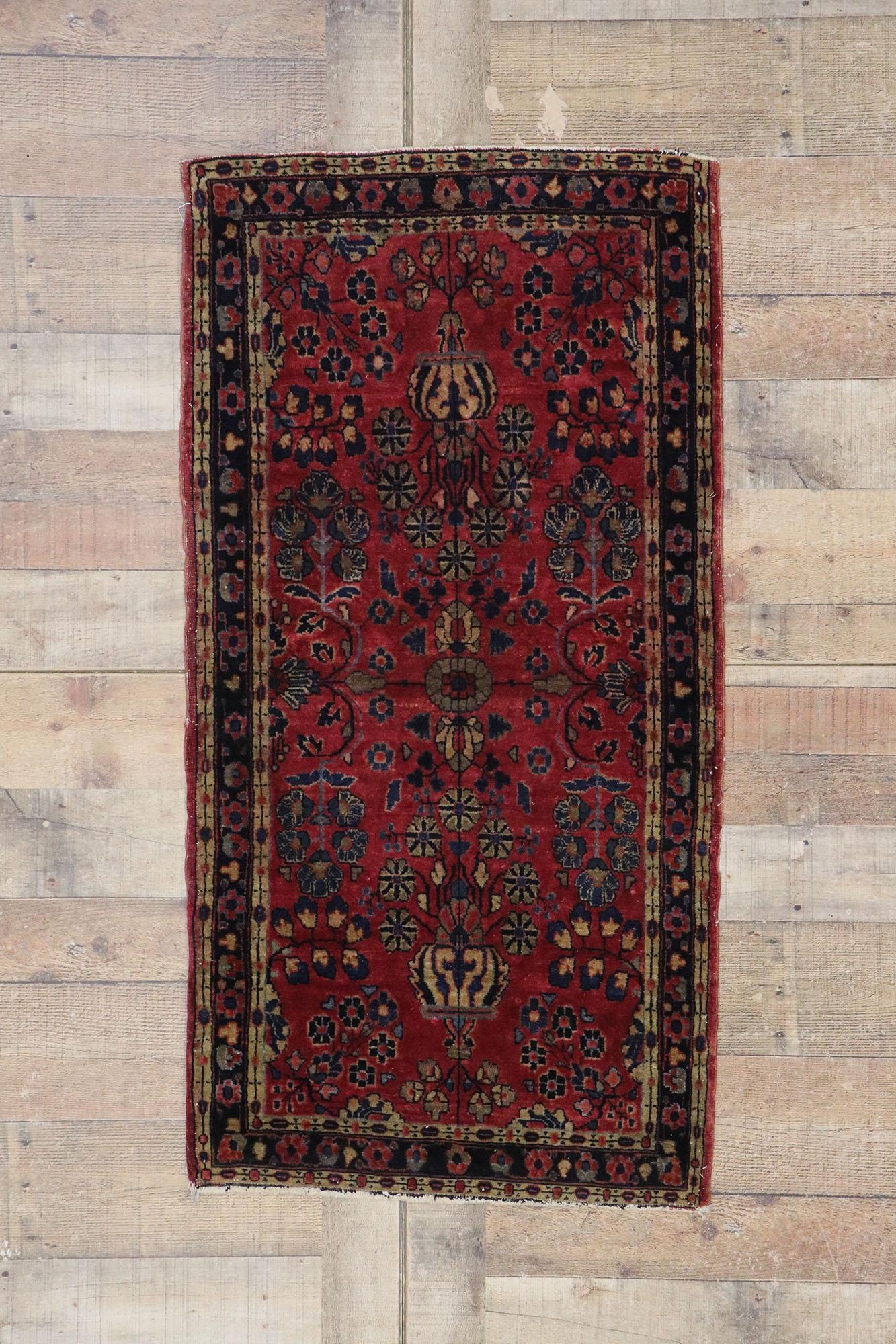 20th Century Antique Persian Sarouk Rug For Sale